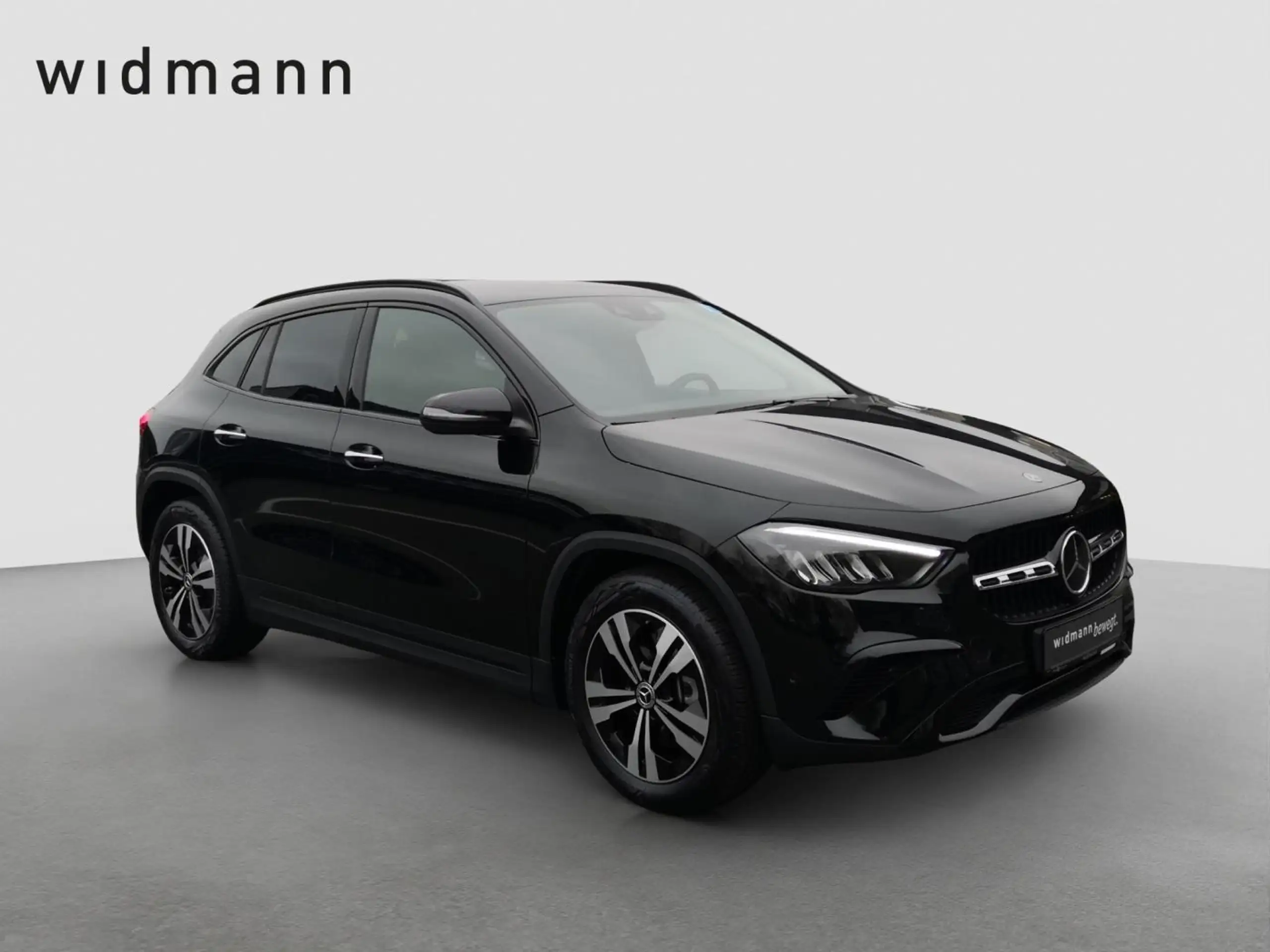 Mercedes-Benz - GLA 220