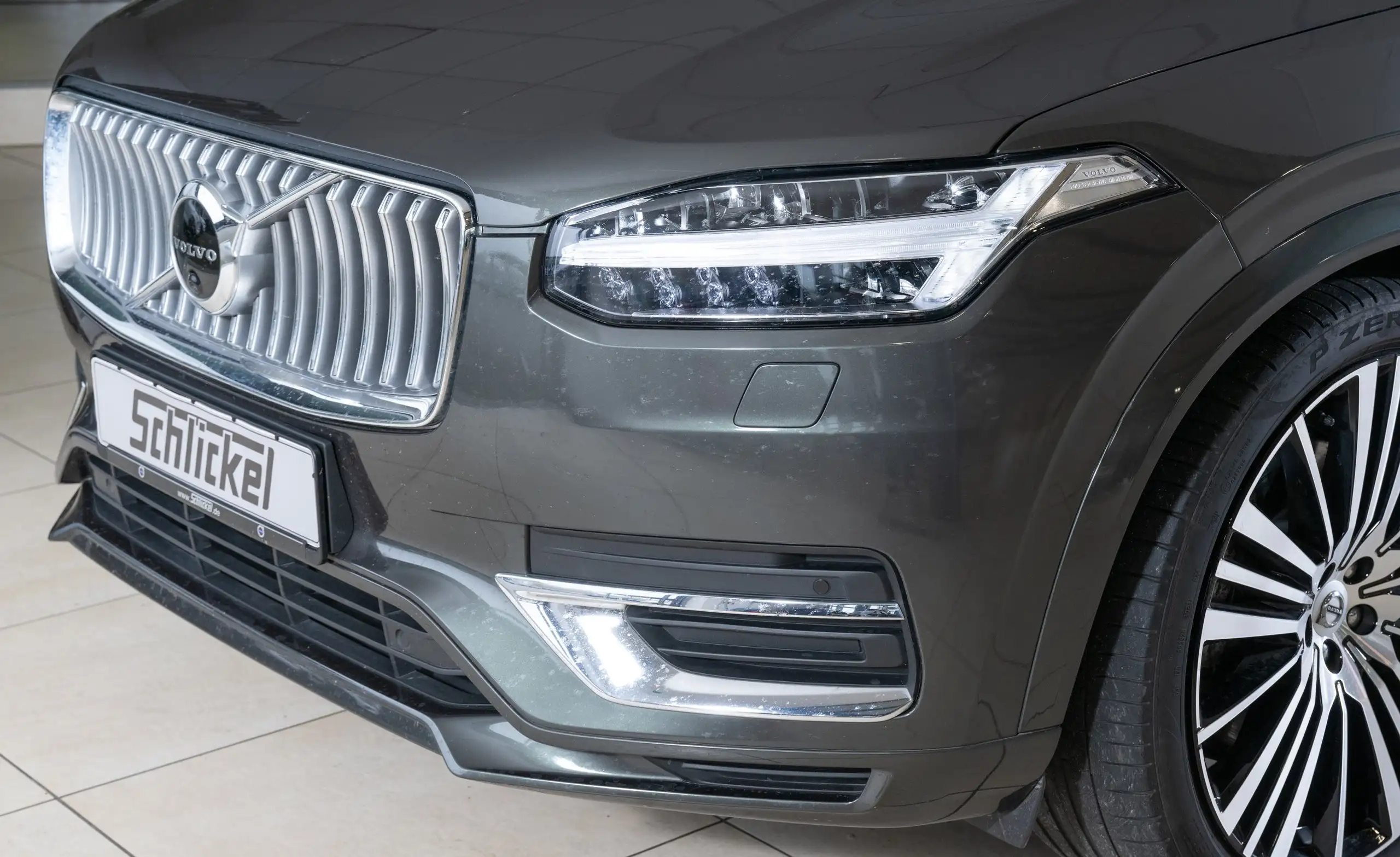 Volvo - XC90