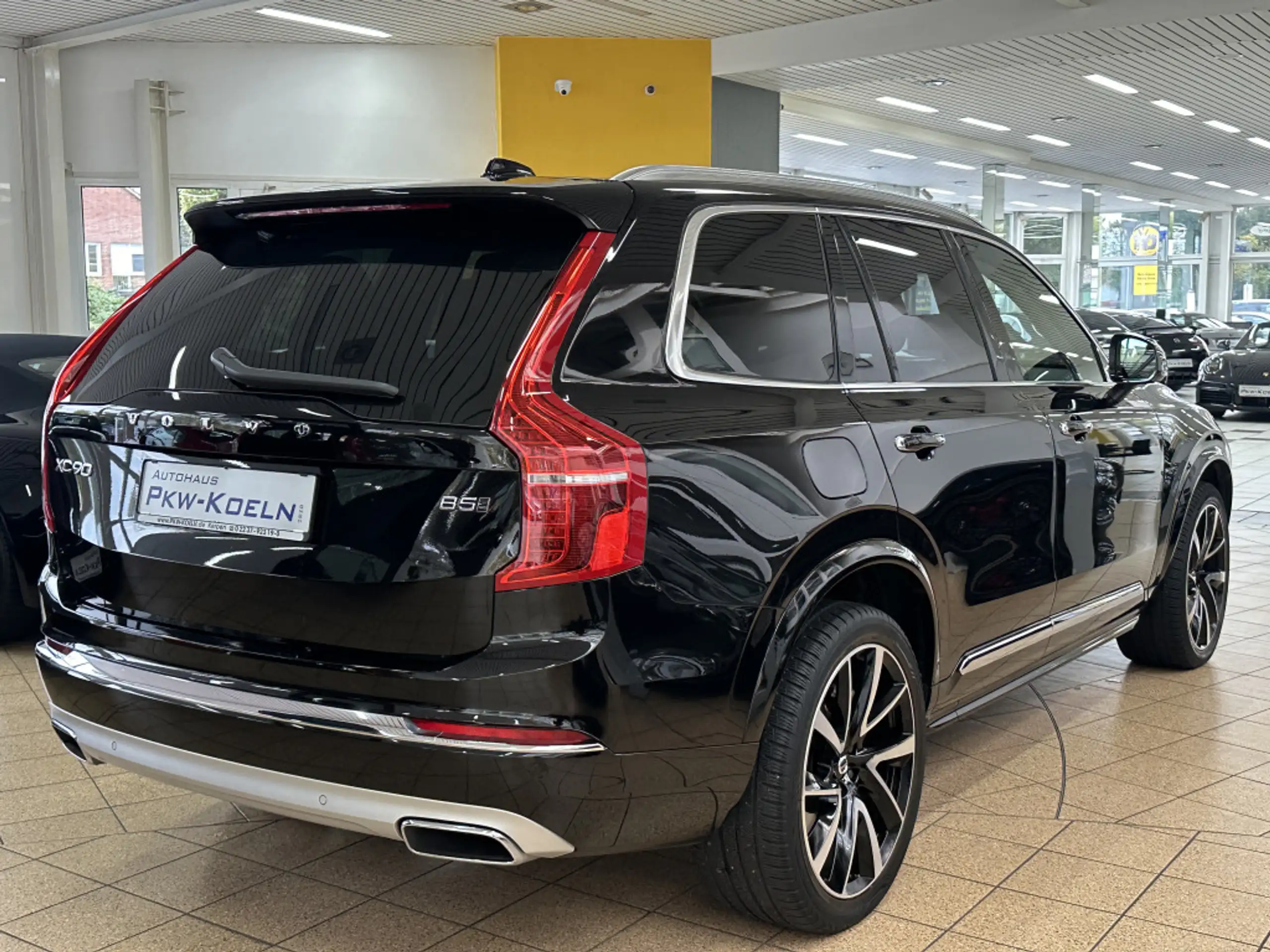 Volvo - XC90