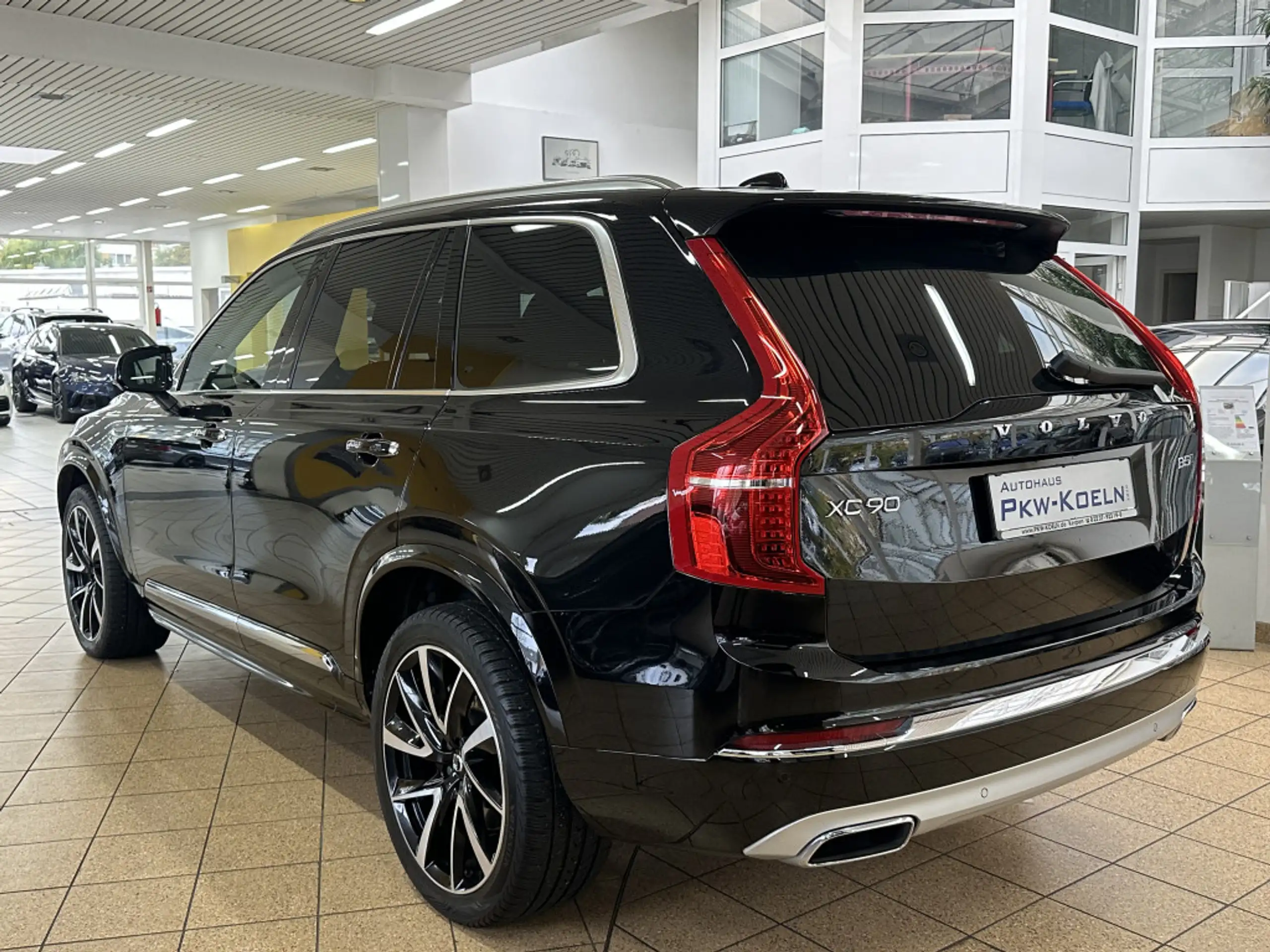 Volvo - XC90