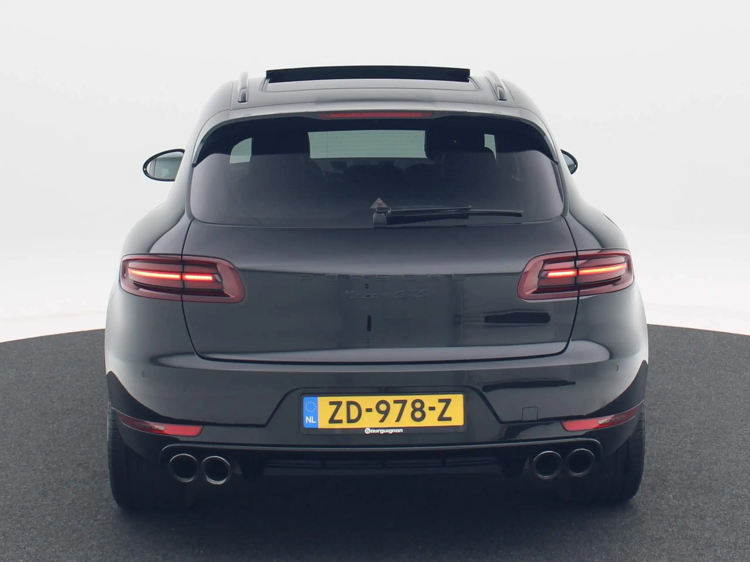 Porsche - Macan