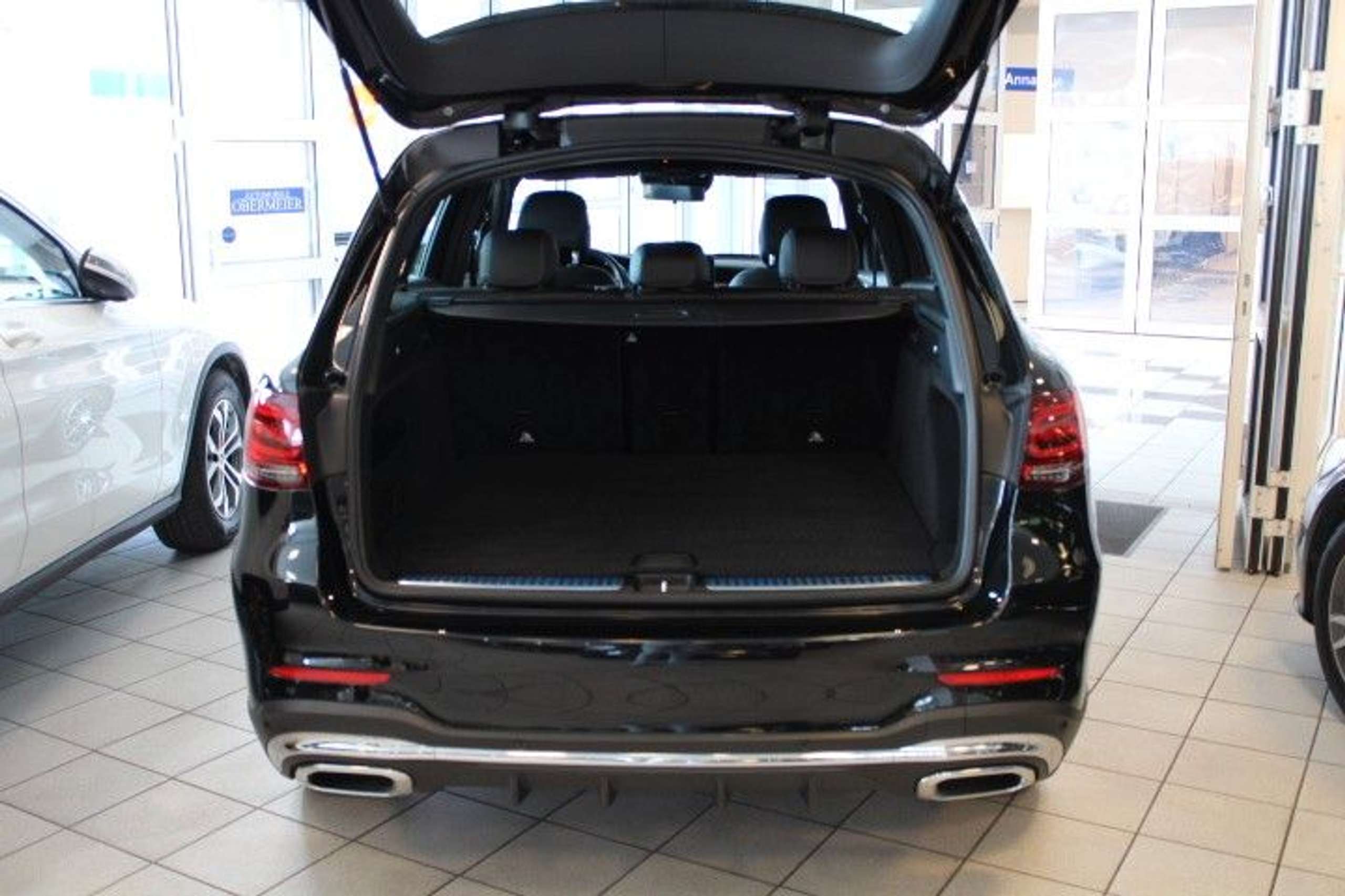 Mercedes-Benz - GLC 220