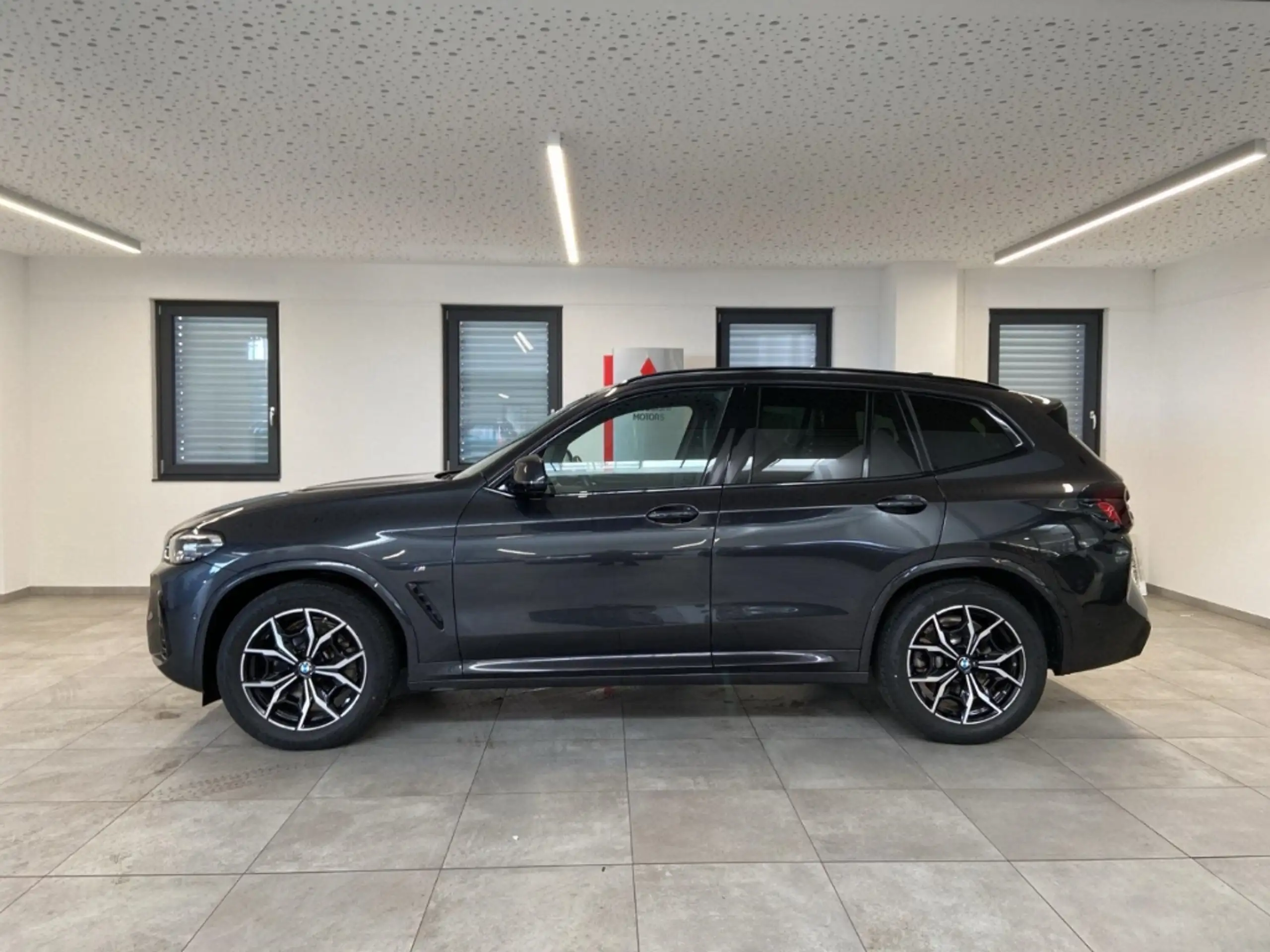 BMW - X3