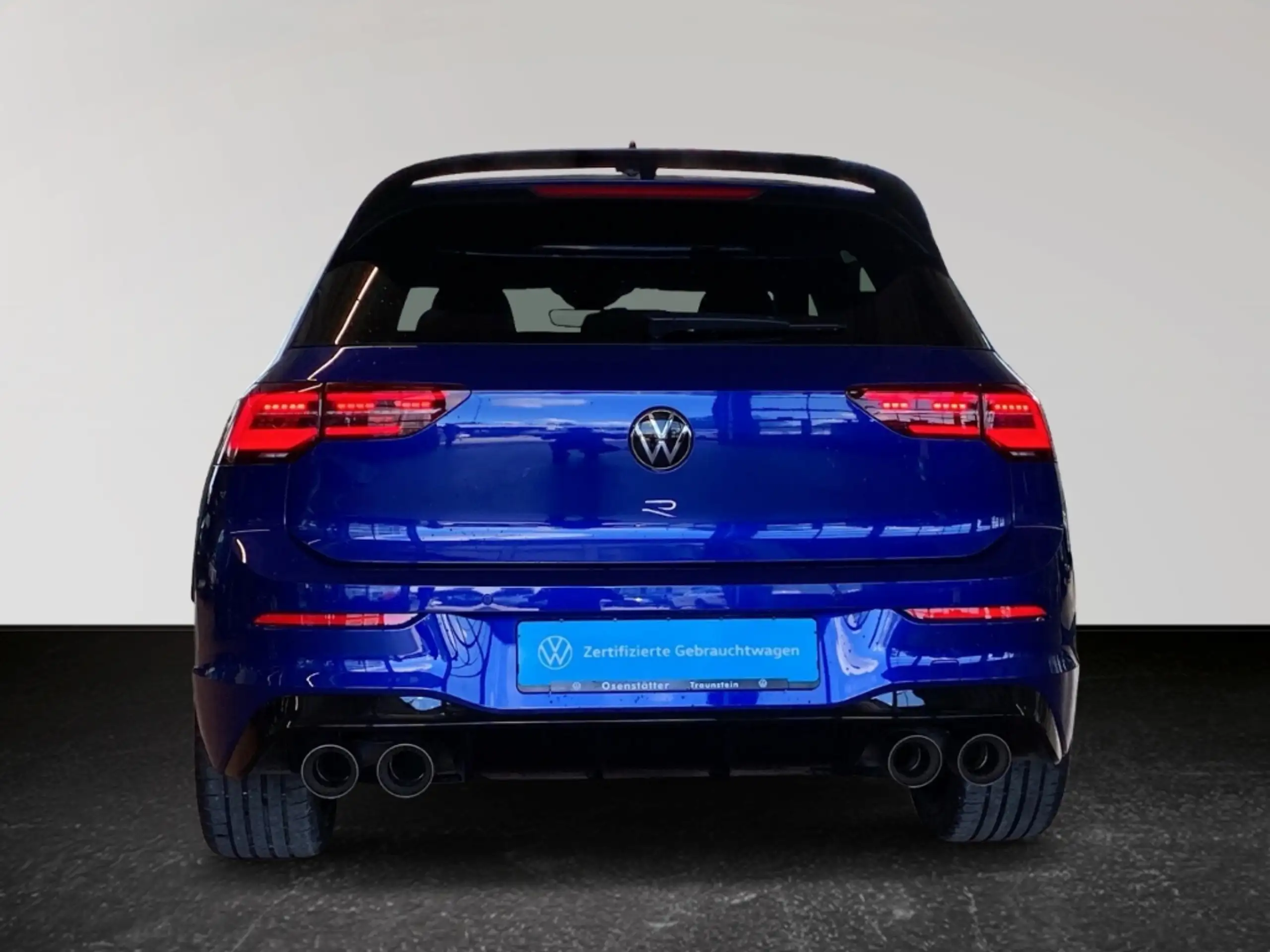 Volkswagen - Golf R