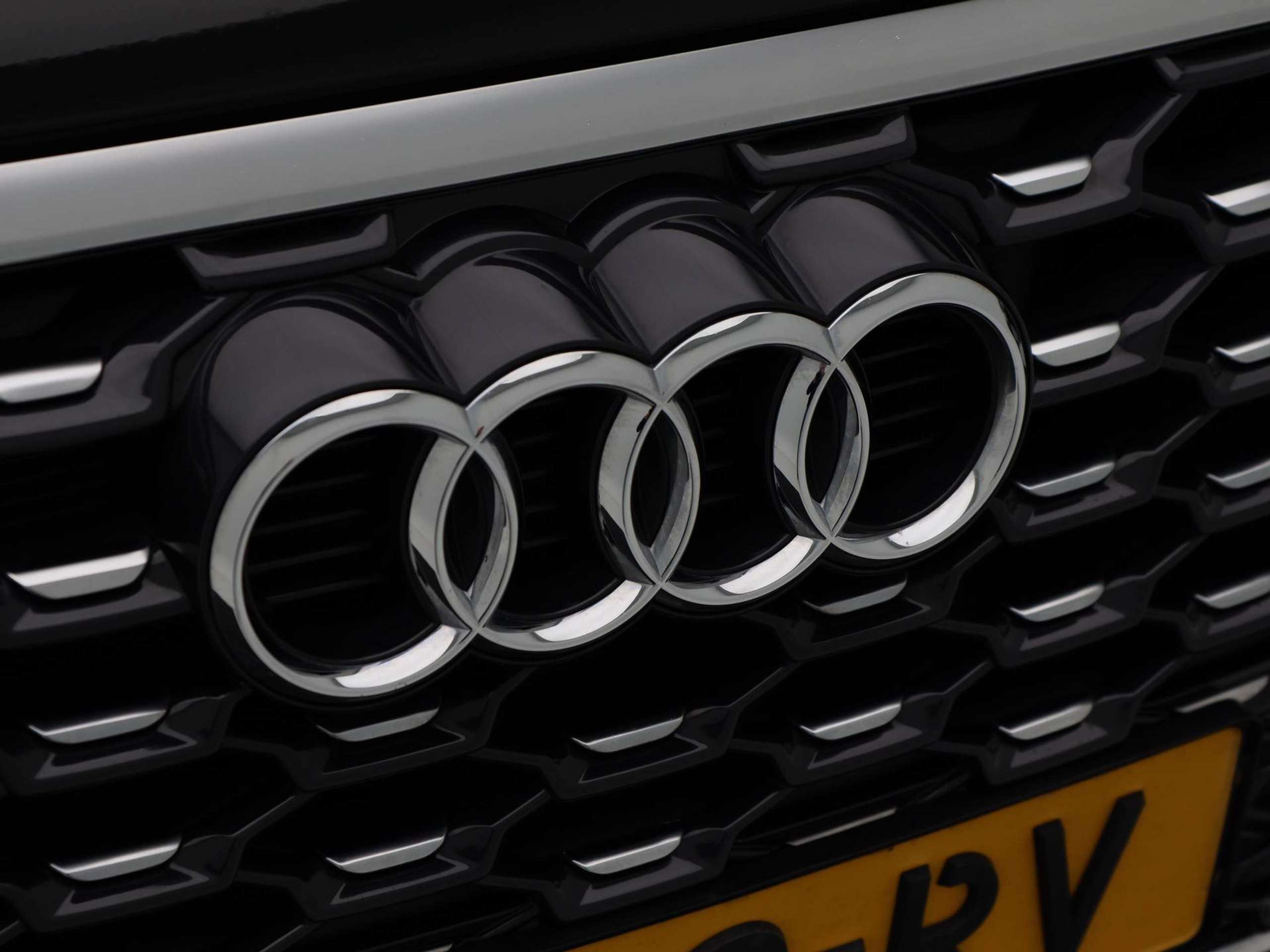 Audi - Q3