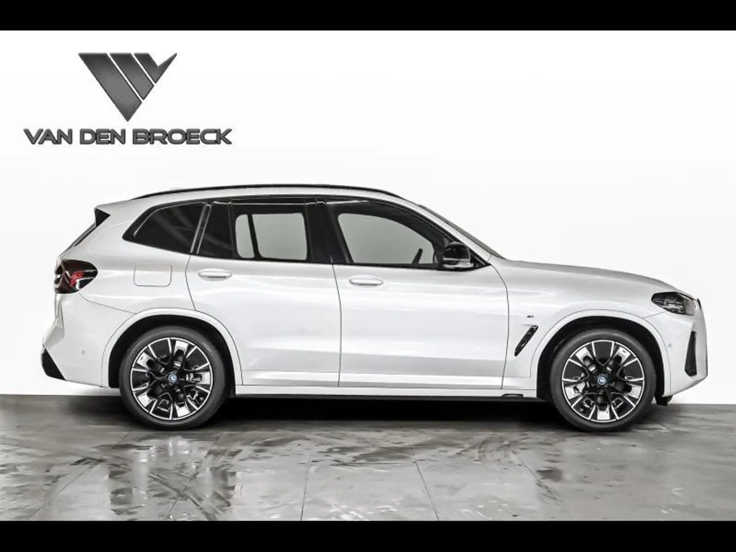 BMW - iX3