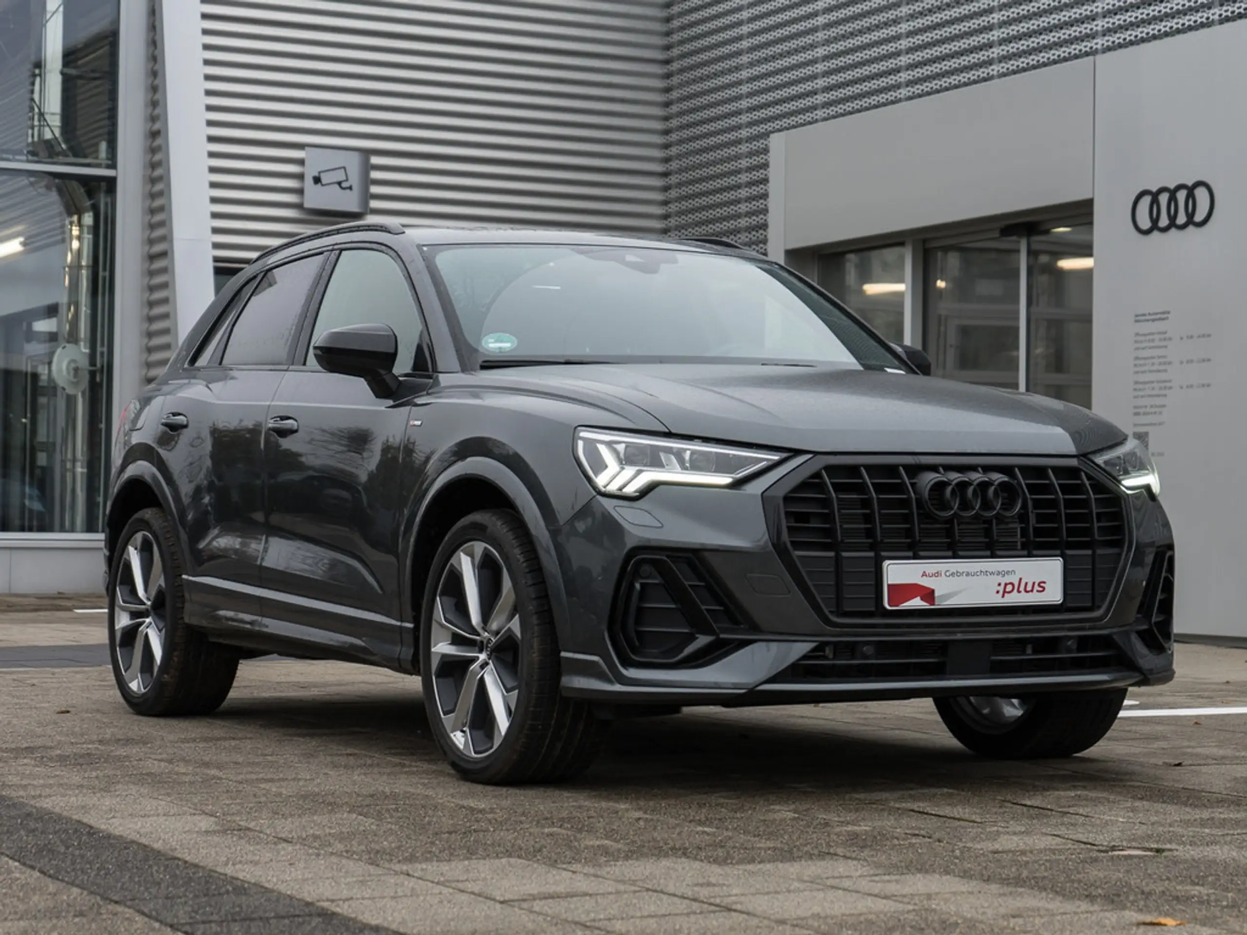 Audi - Q3