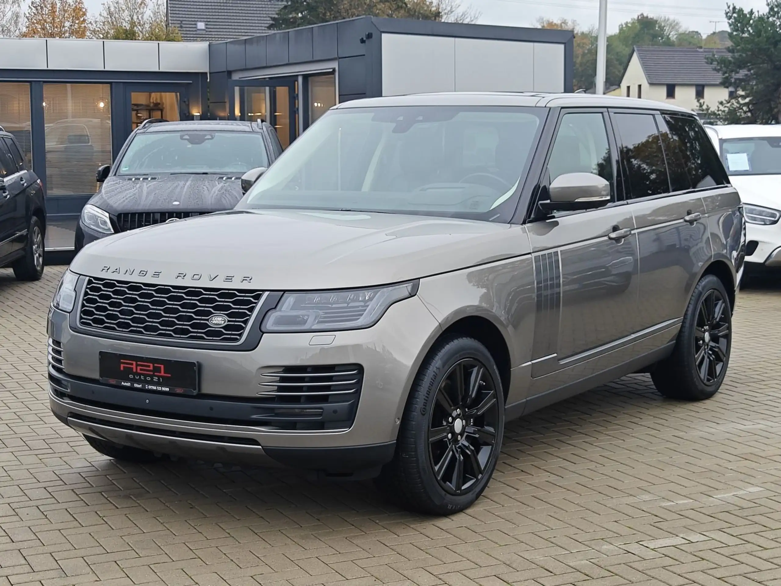 Land Rover - Range Rover