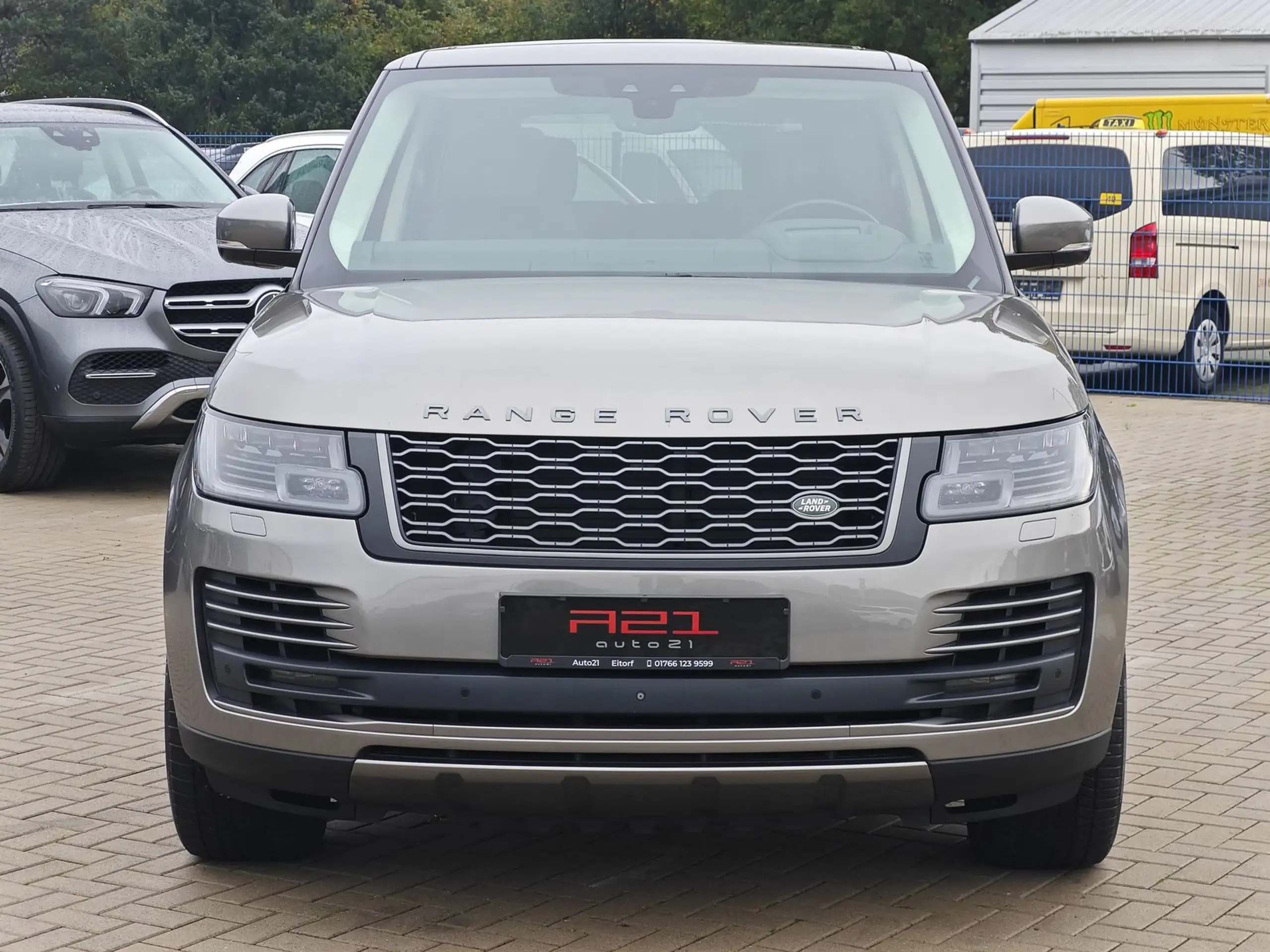 Land Rover - Range Rover