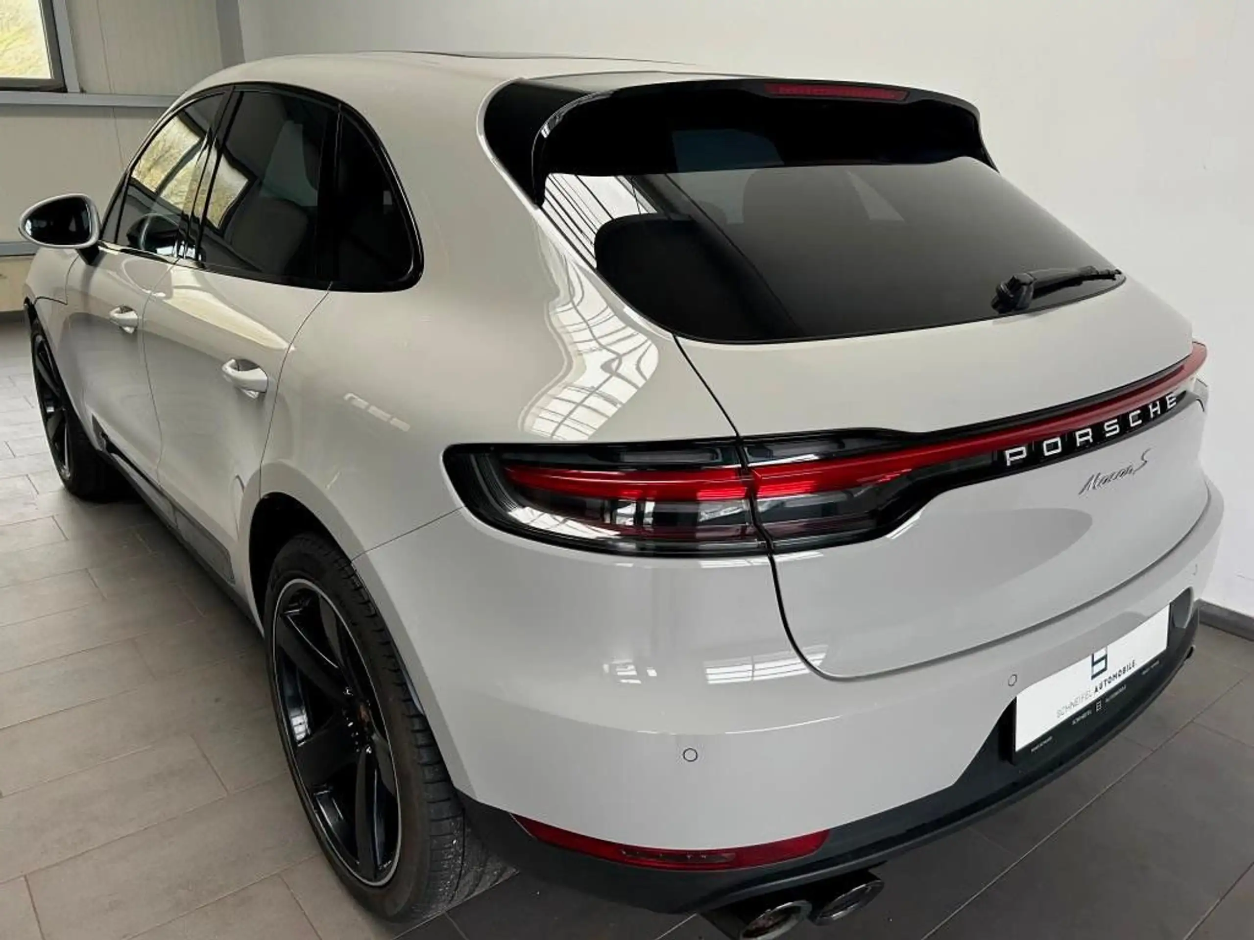 Porsche - Macan