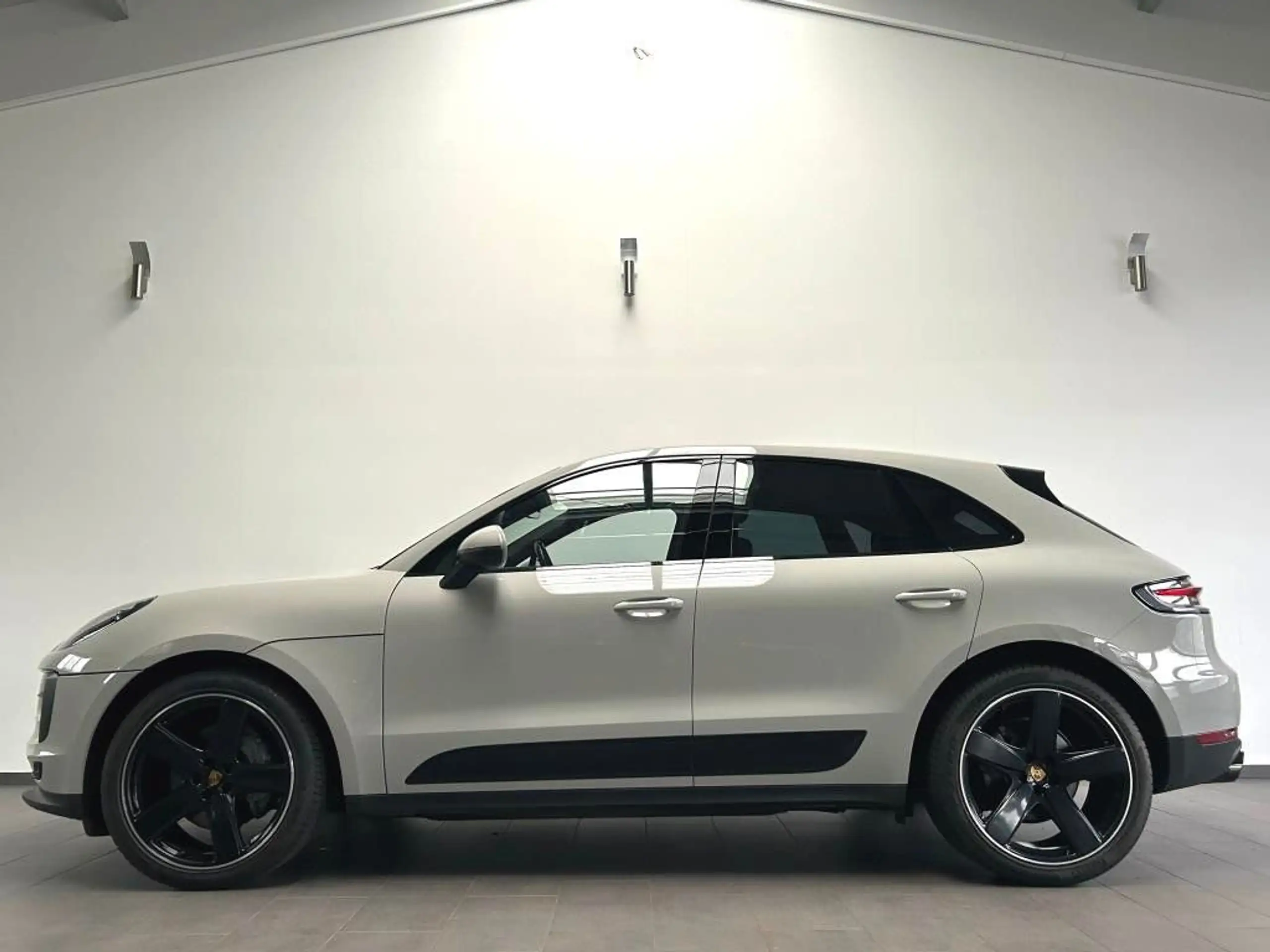 Porsche - Macan