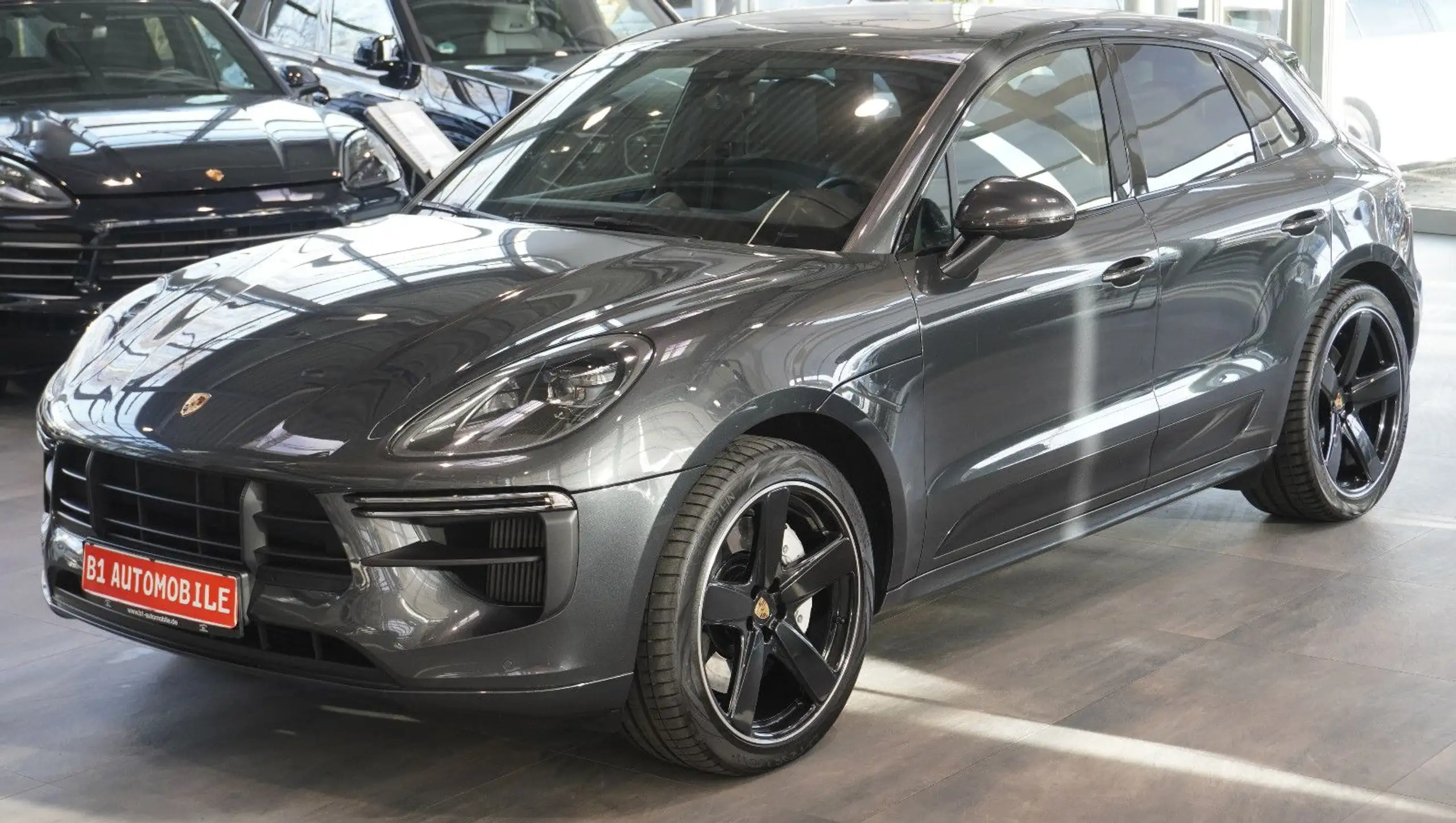 Porsche - Macan