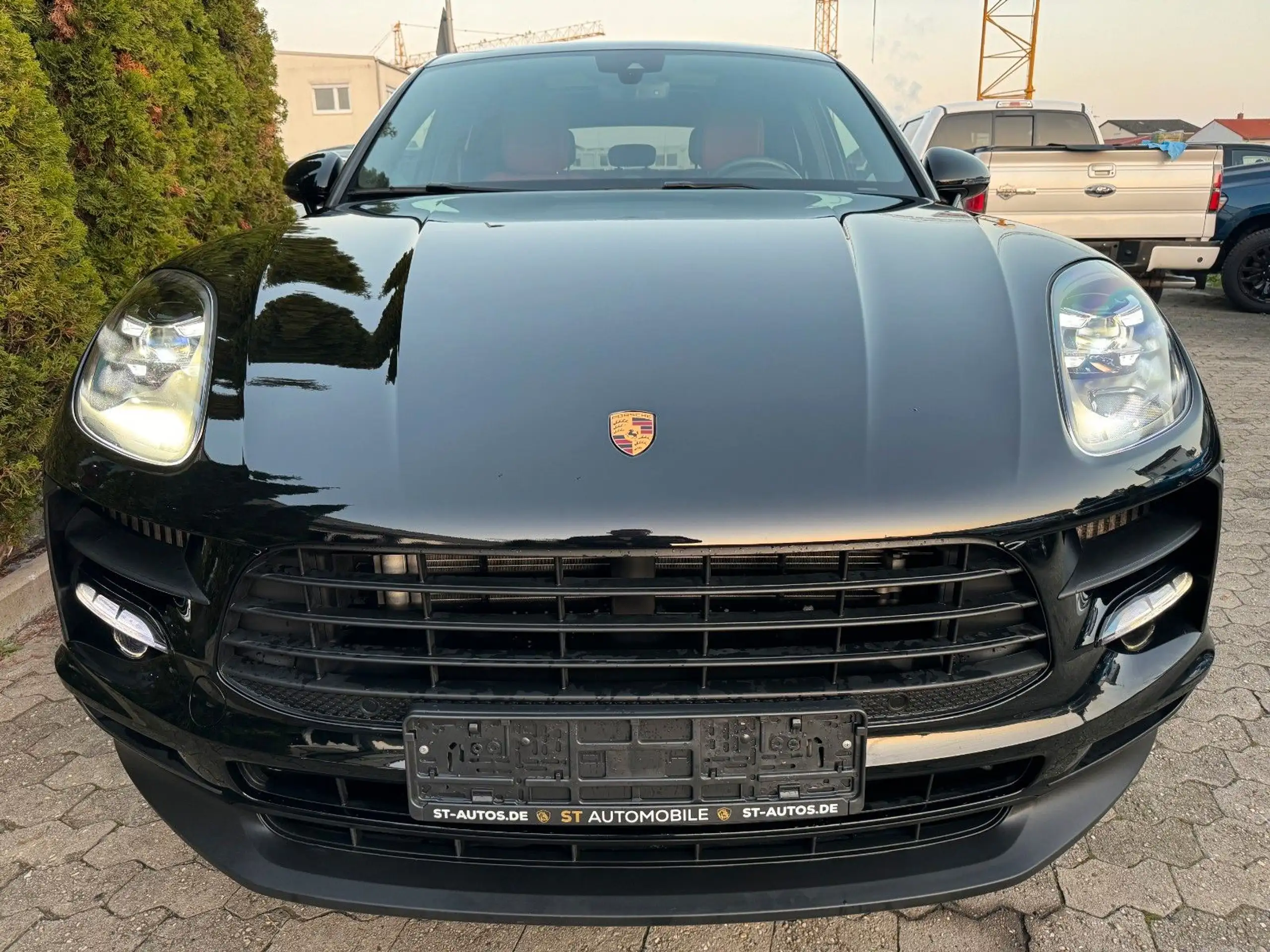 Porsche - Macan