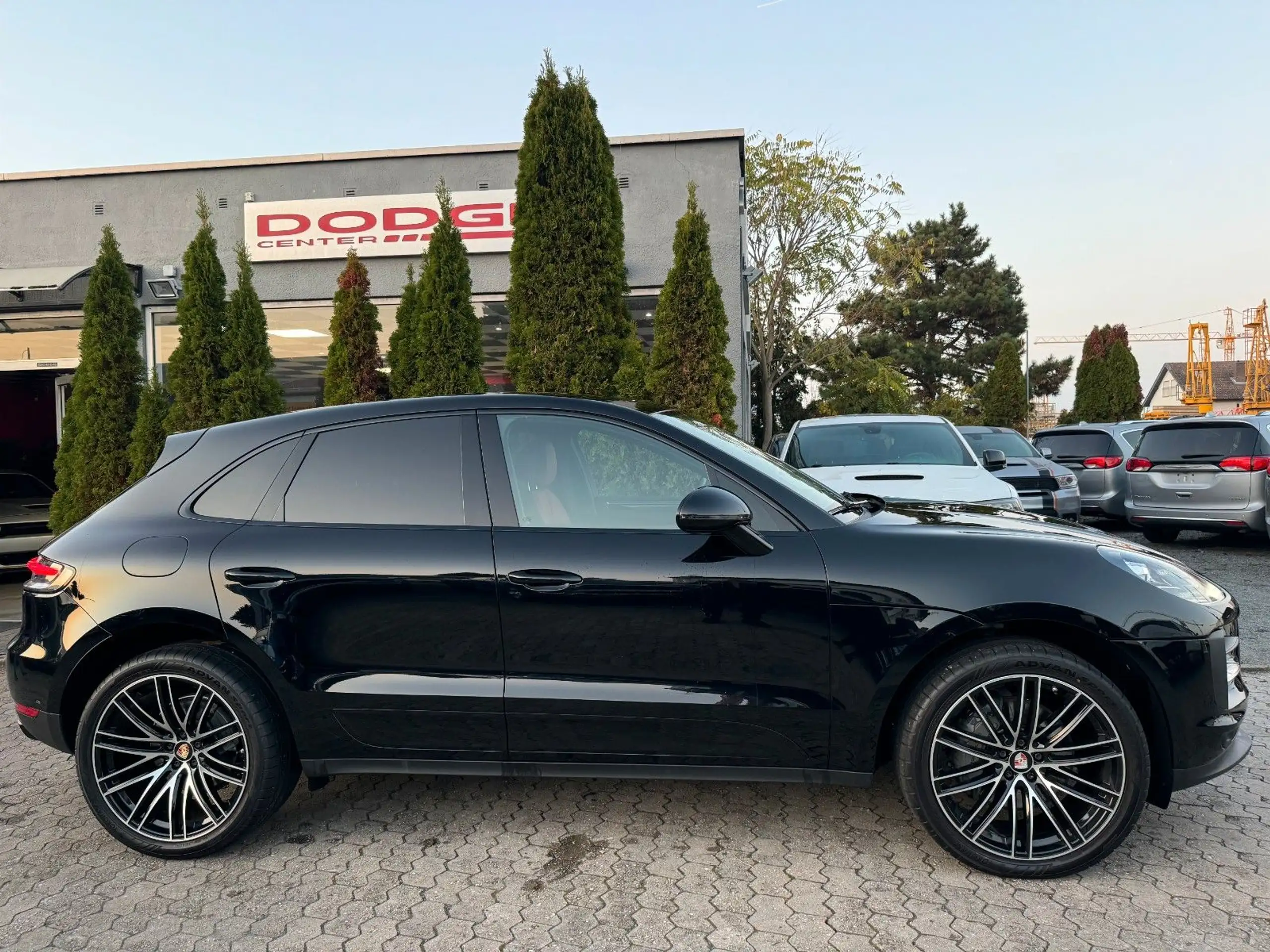 Porsche - Macan