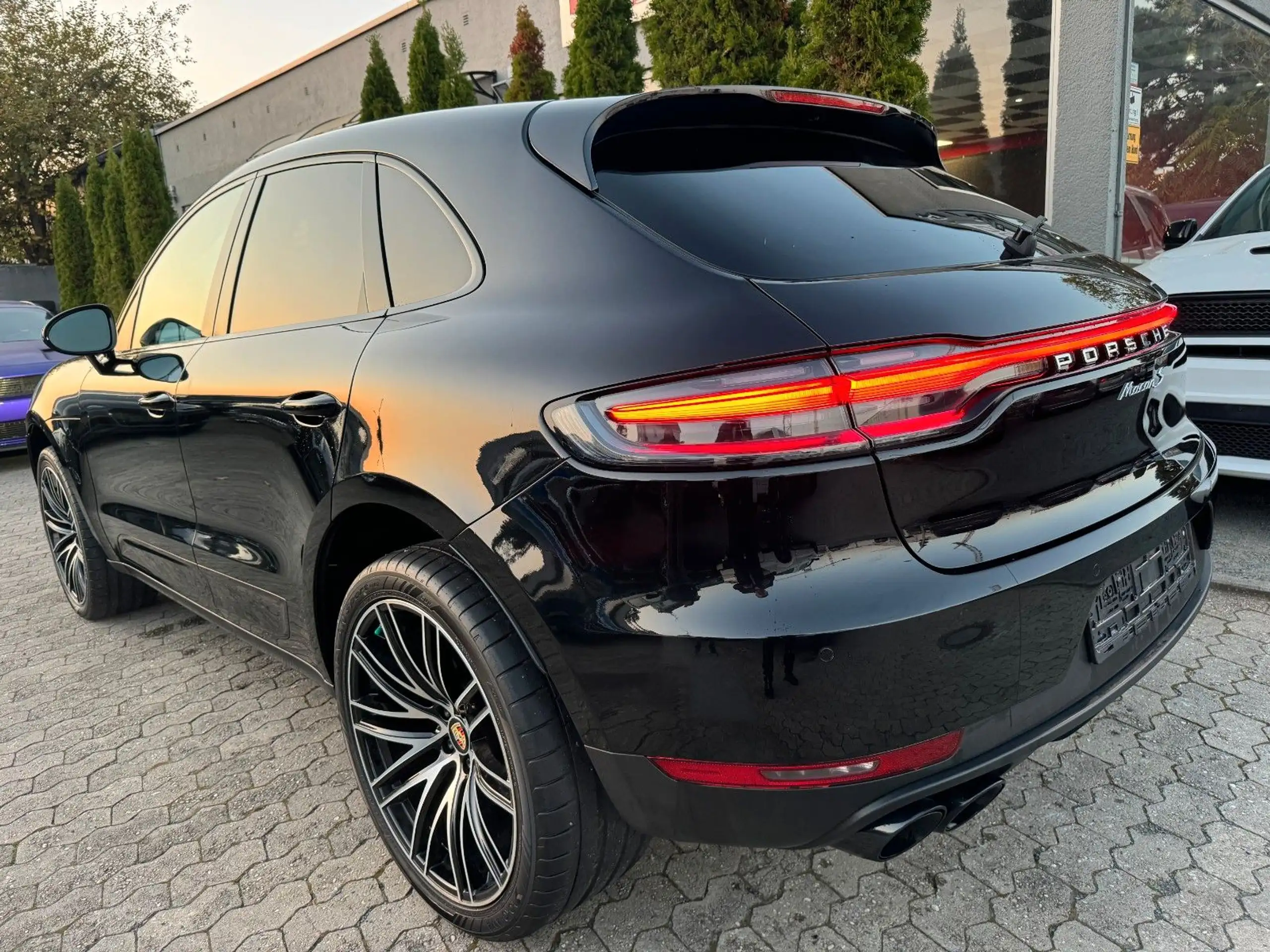 Porsche - Macan