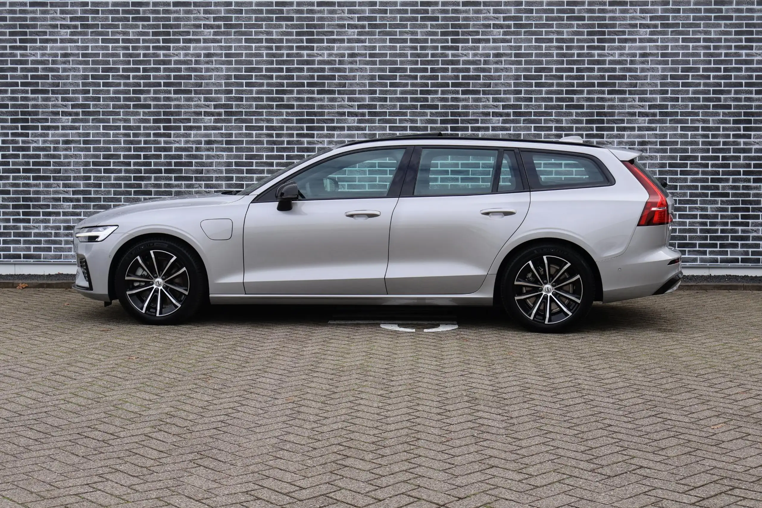 Volvo - V60