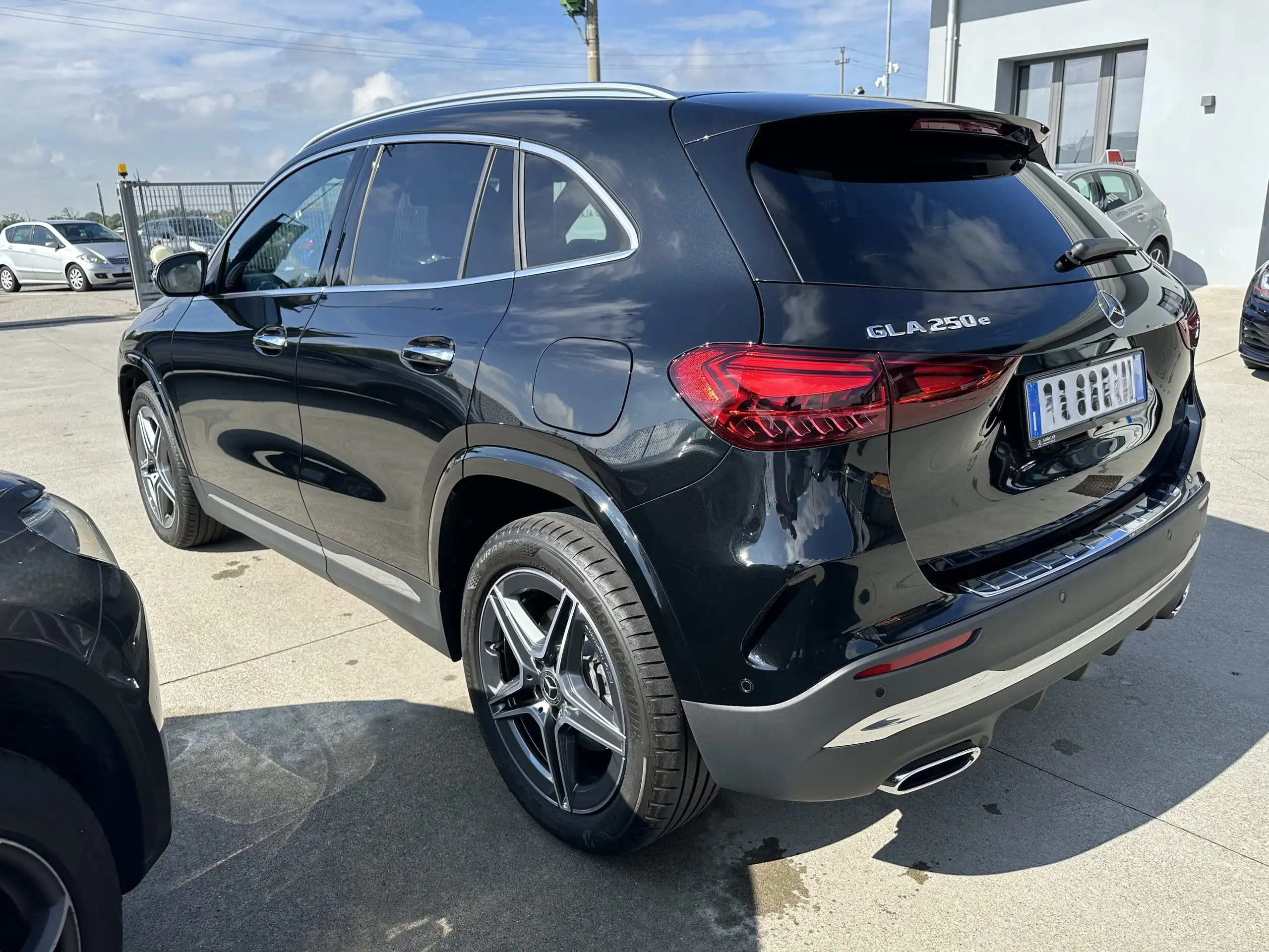 Mercedes-Benz - GLA 250