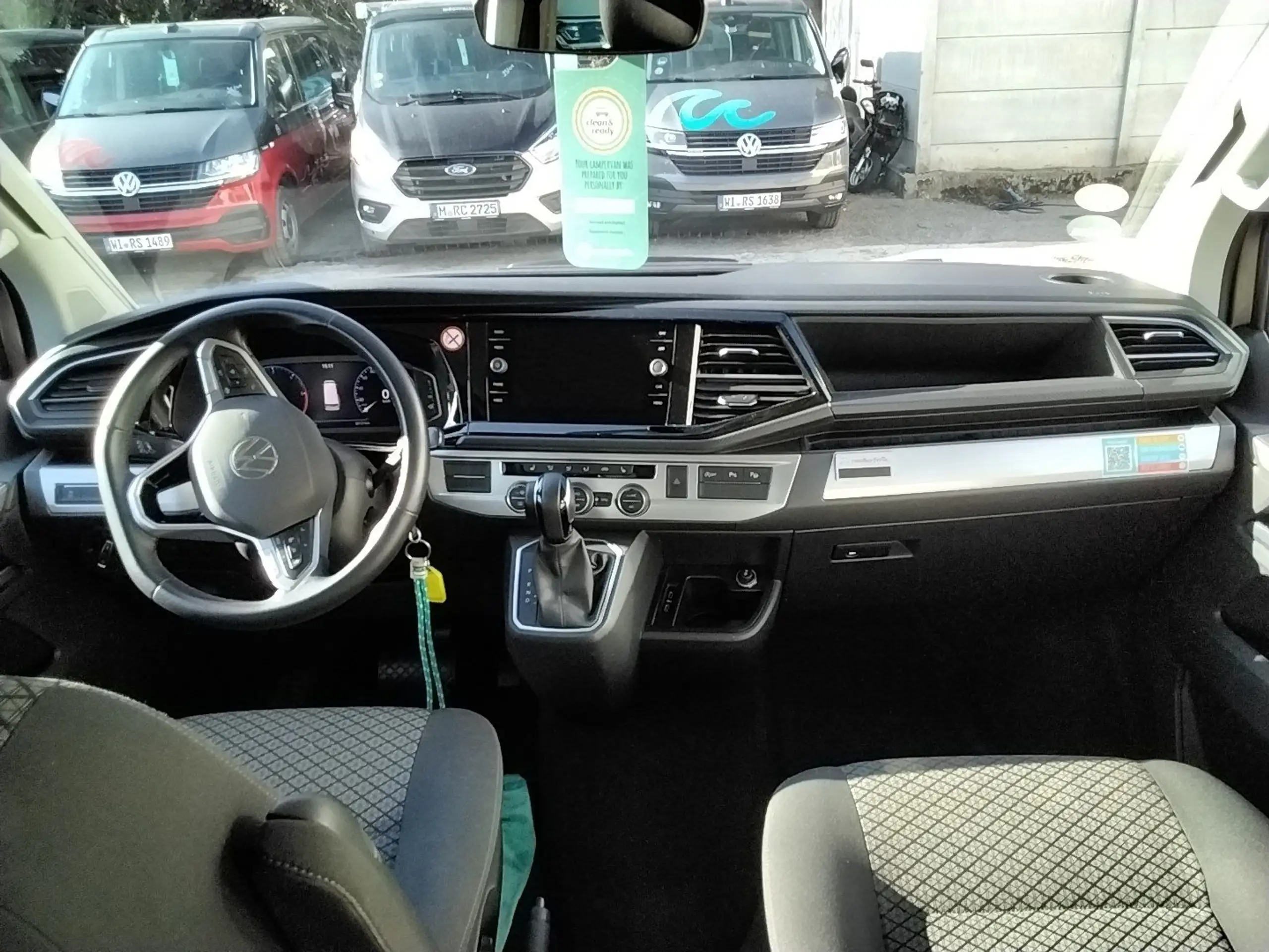 Volkswagen - T6.1 California