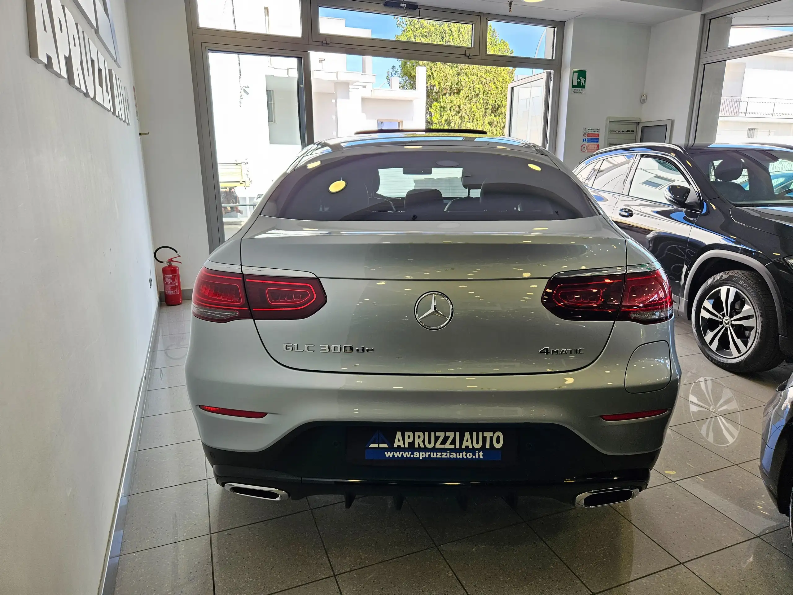 Mercedes-Benz - GLC 300