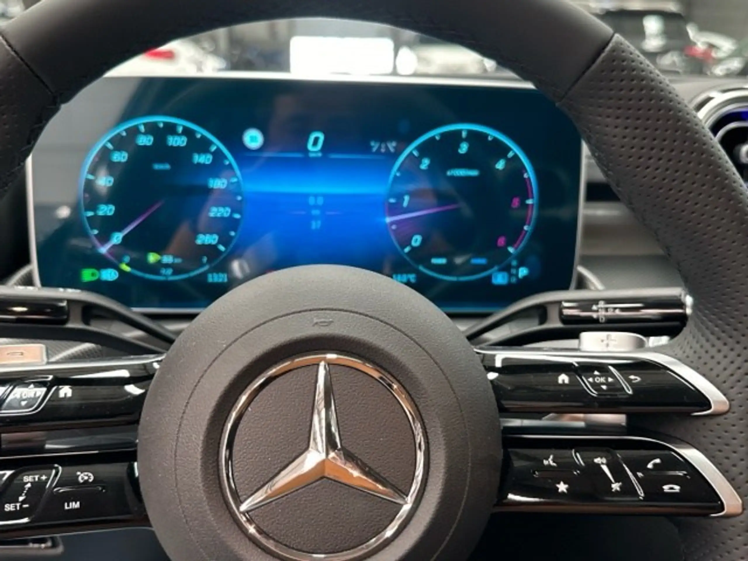 Mercedes-Benz - C 220