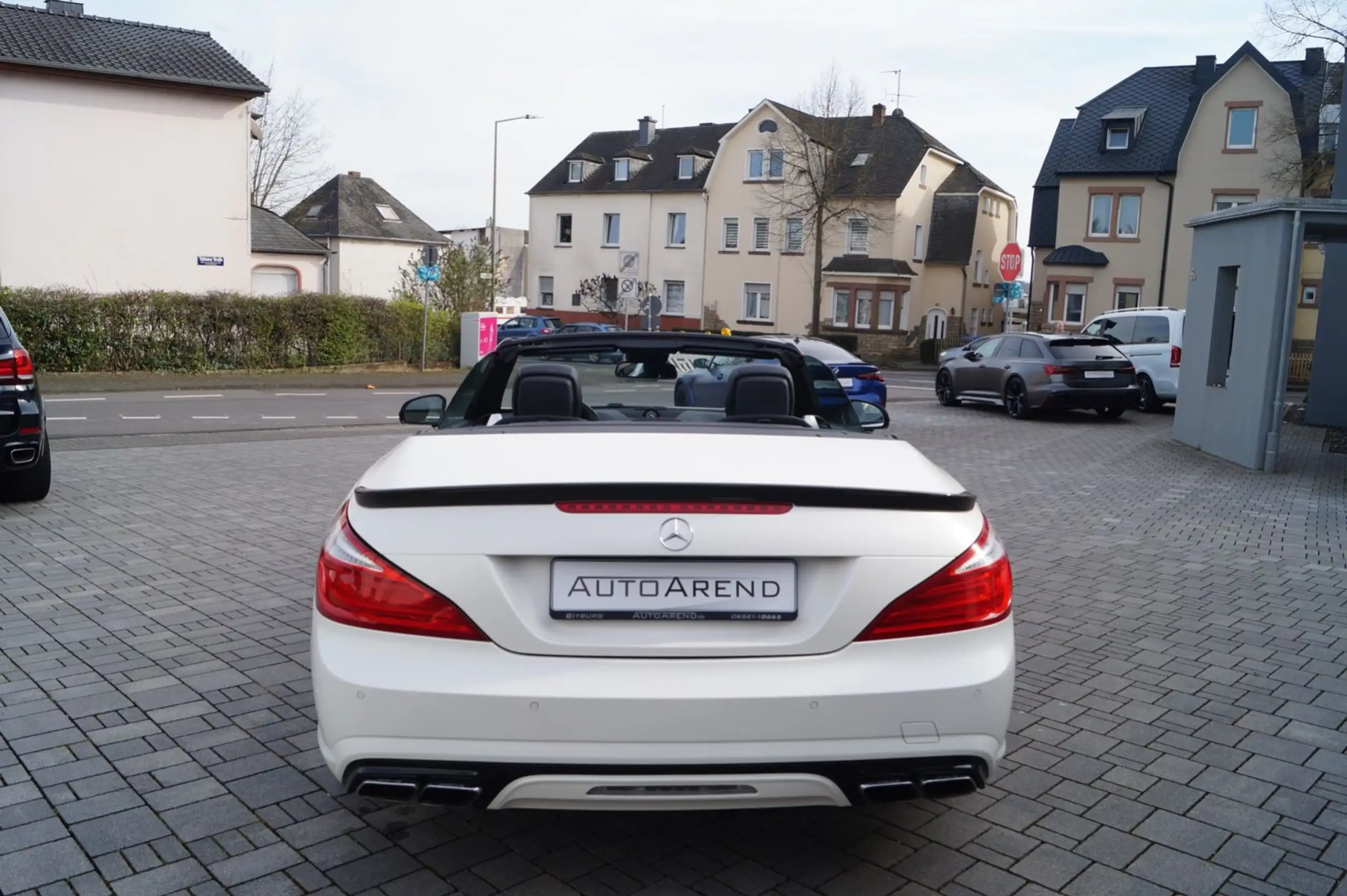 Mercedes-Benz - SL 63 AMG