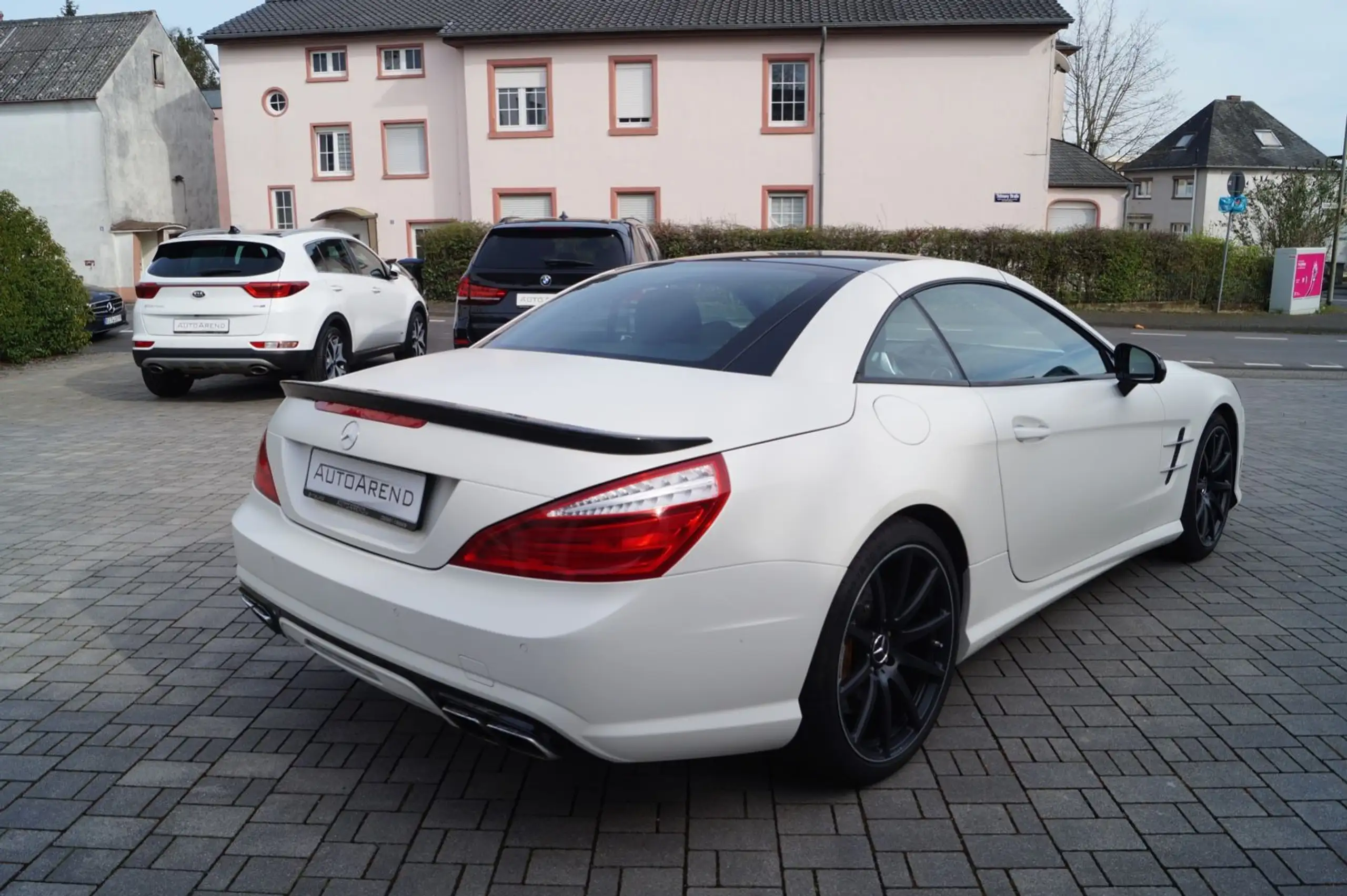 Mercedes-Benz - SL 63 AMG