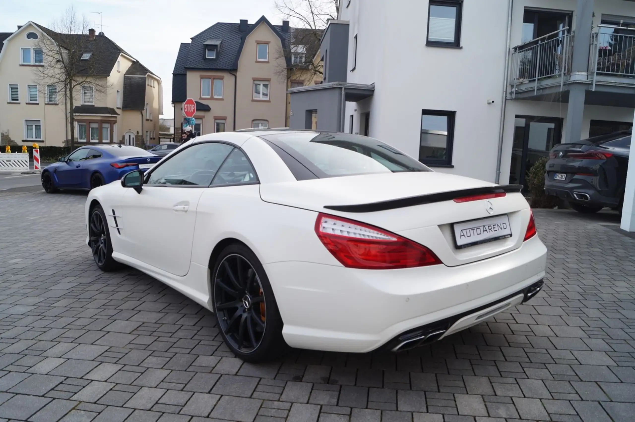 Mercedes-Benz - SL 63 AMG