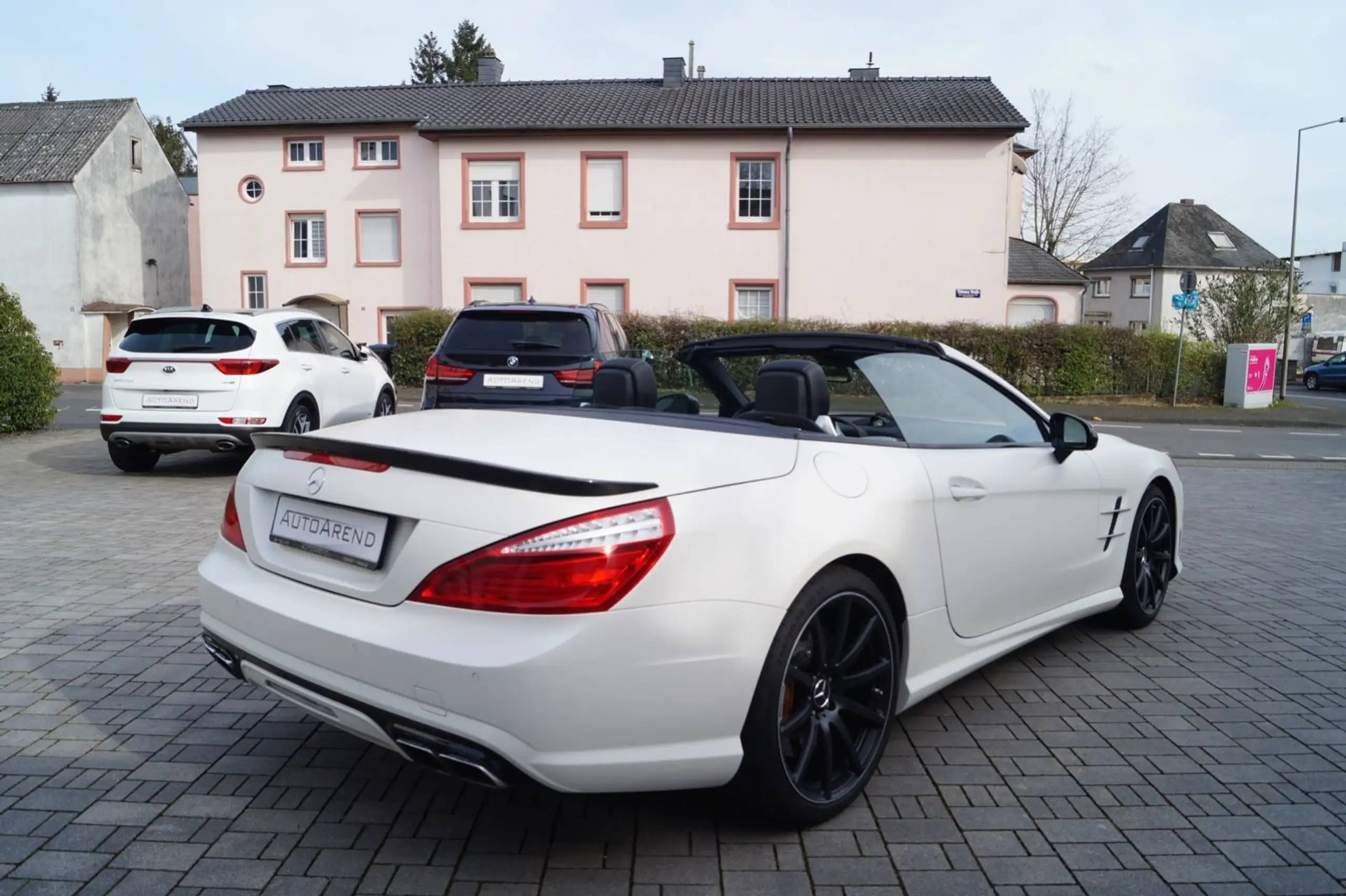 Mercedes-Benz - SL 63 AMG