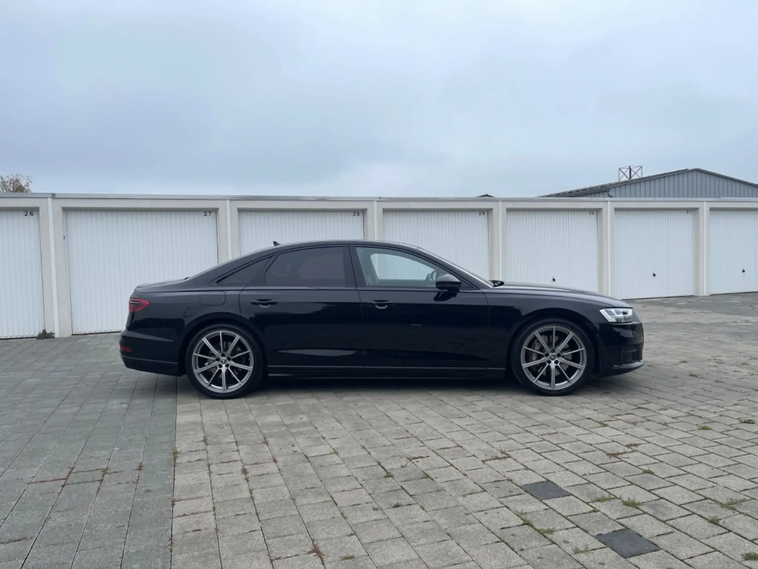 Audi - A8