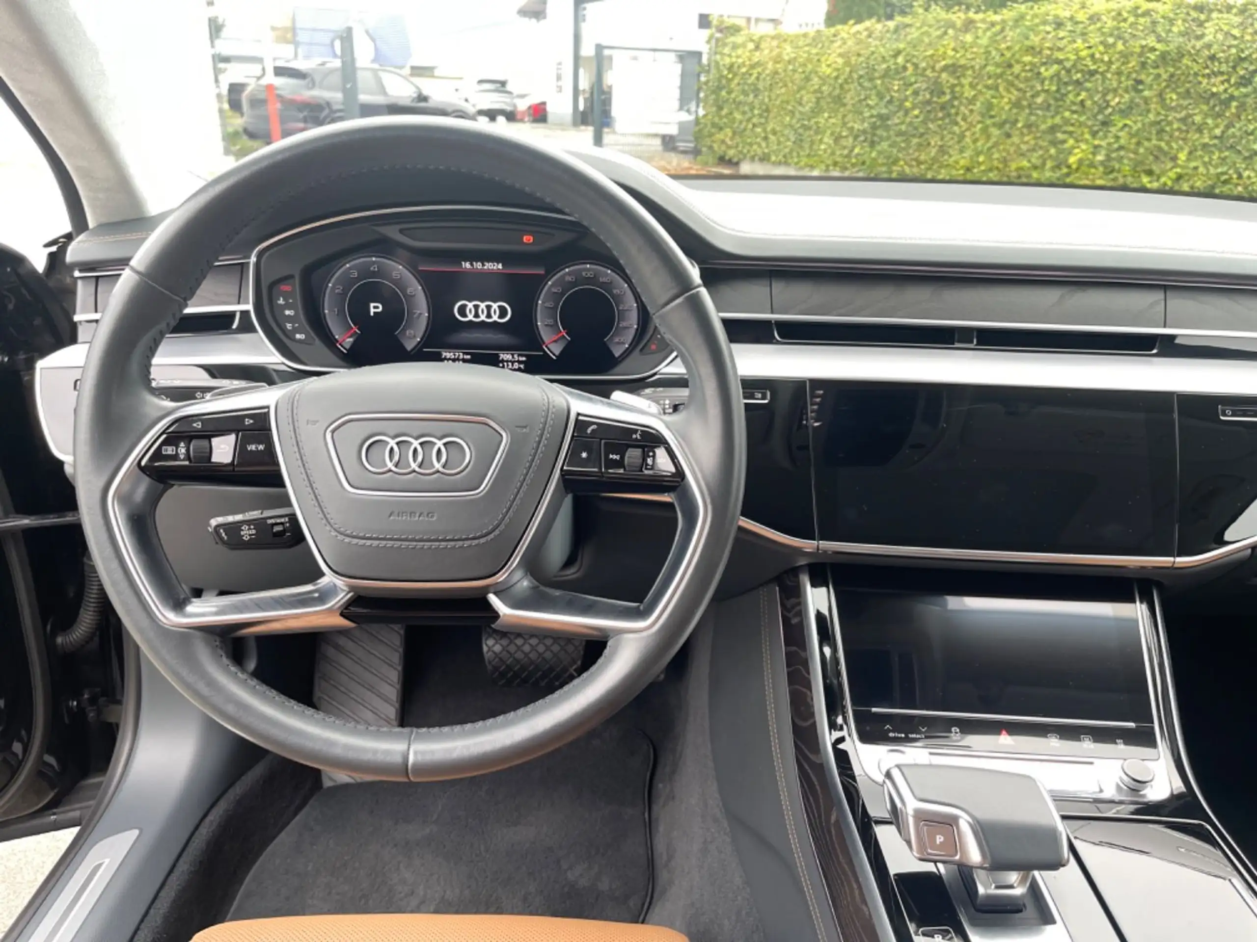 Audi - A8