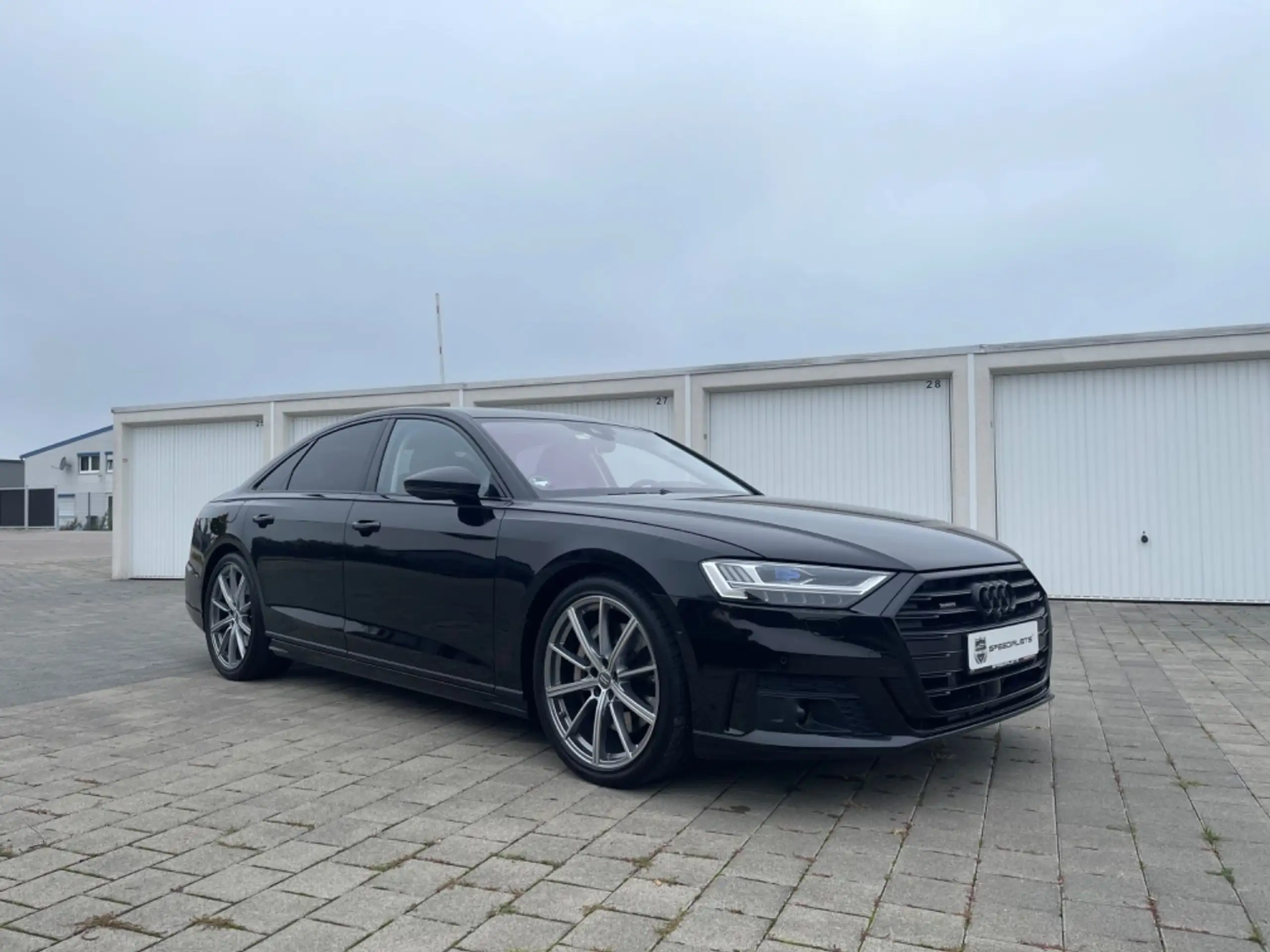 Audi - A8