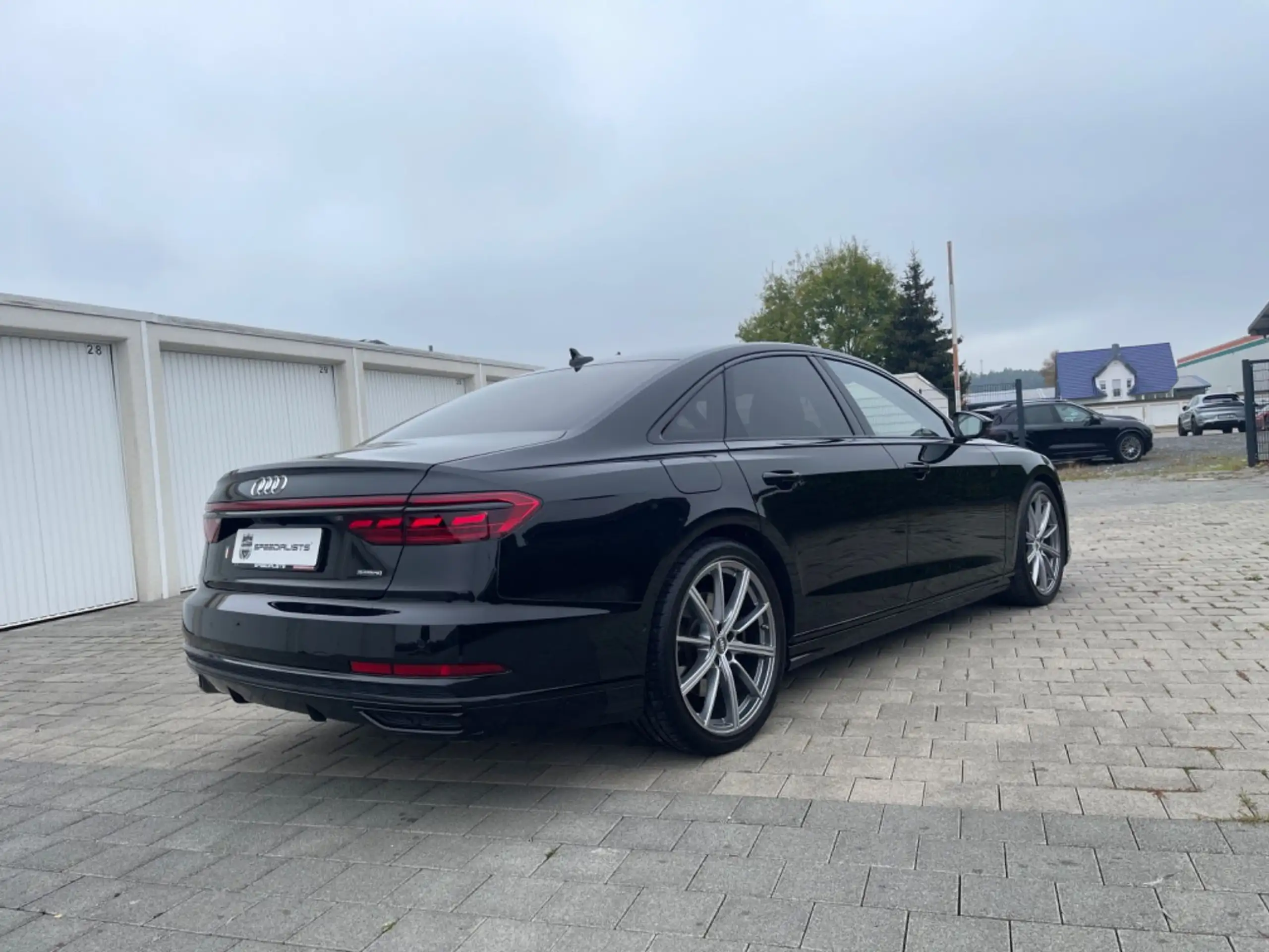 Audi - A8