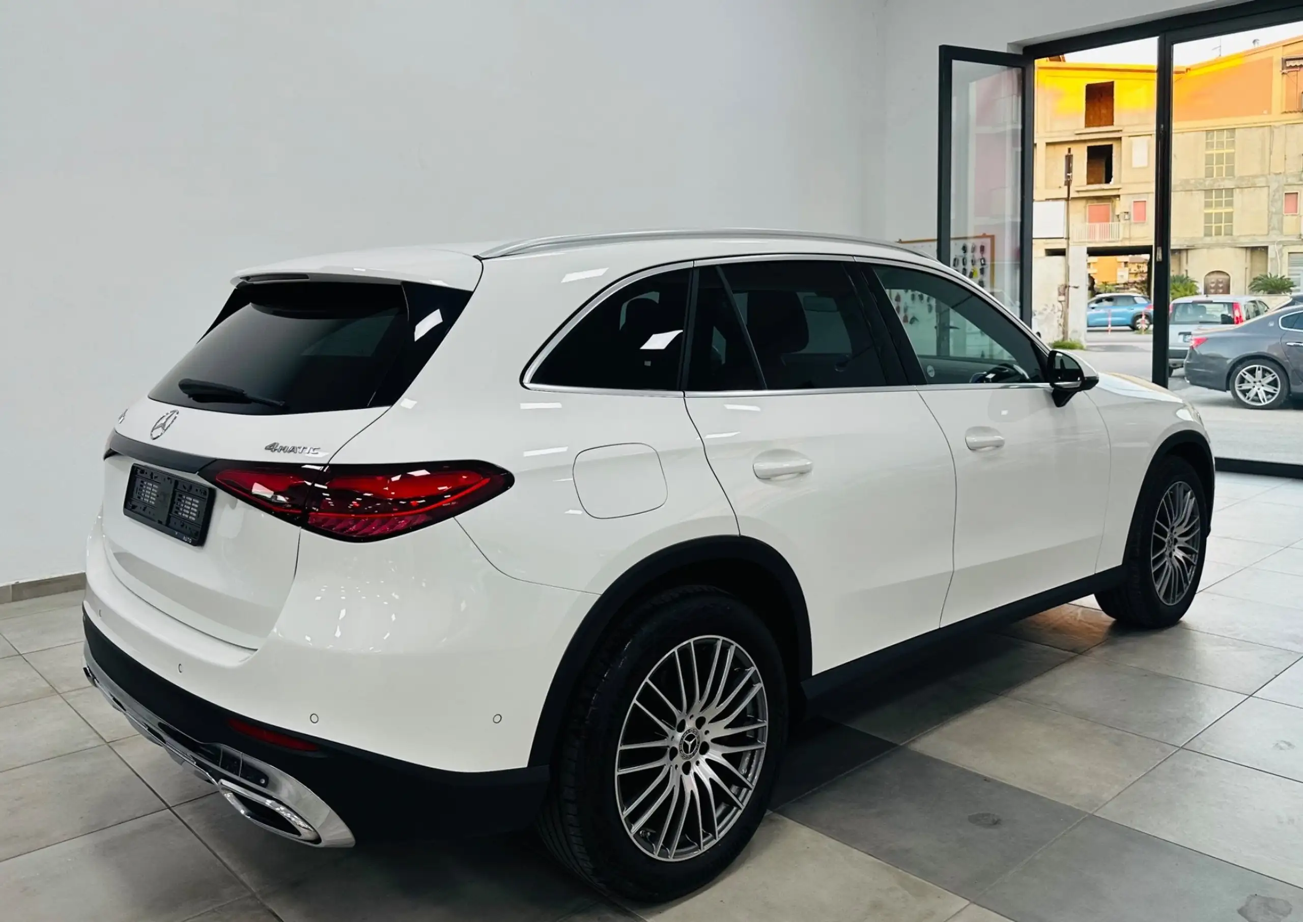 Mercedes-Benz - GLC 220