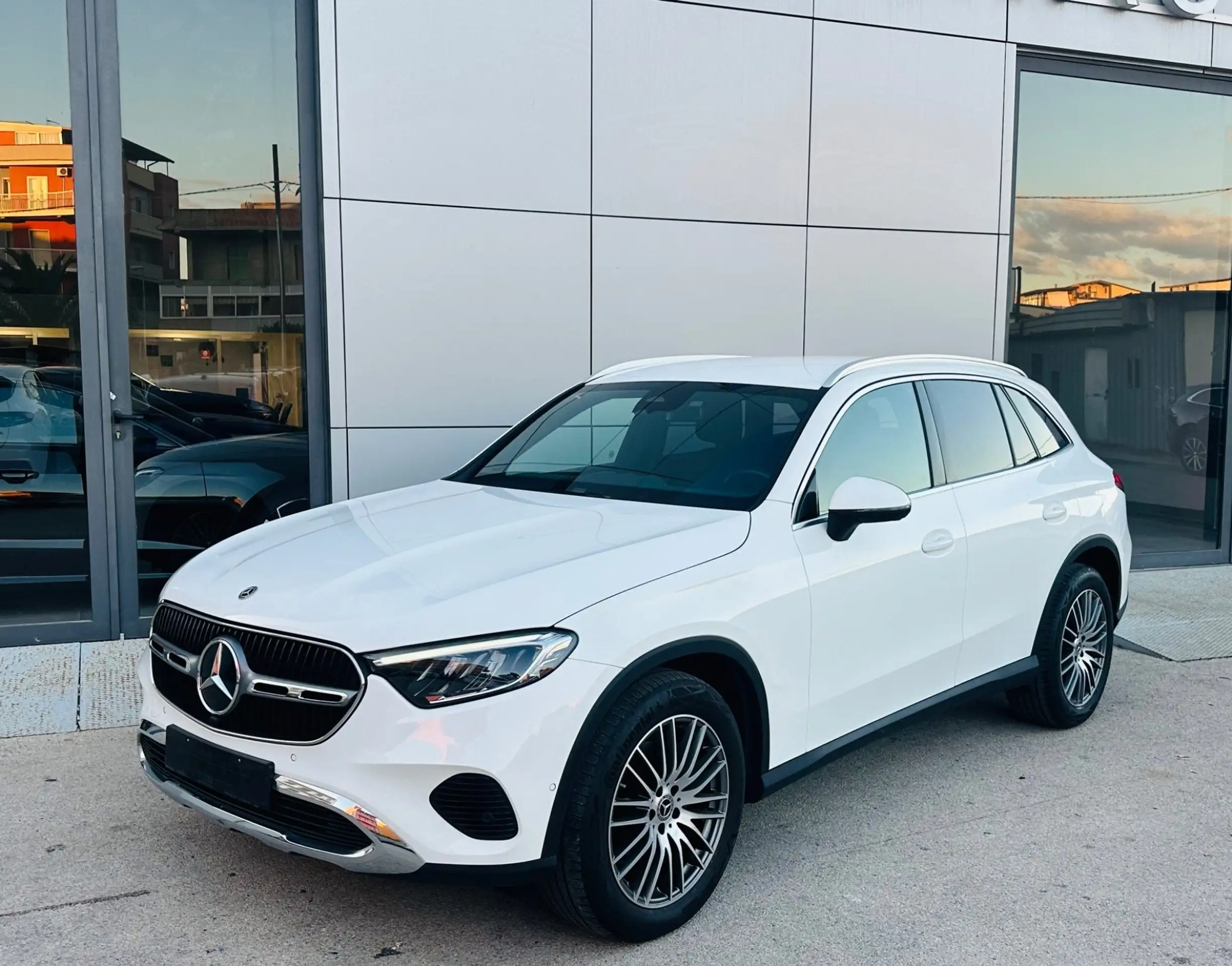 Mercedes-Benz - GLC 220