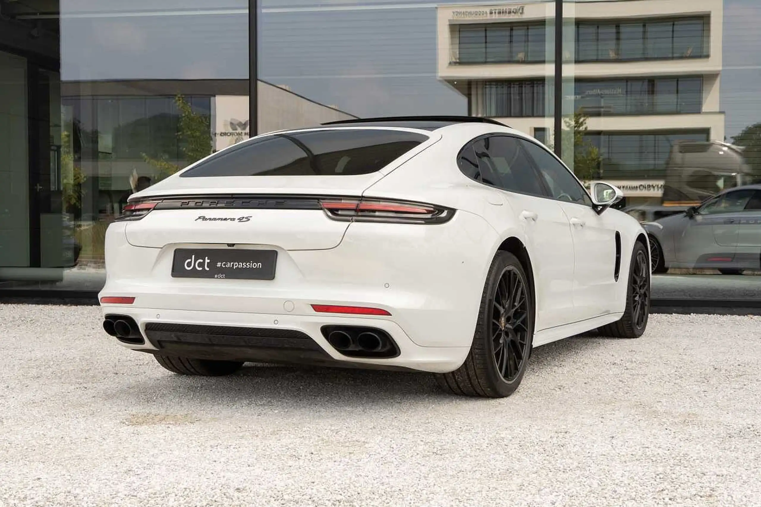 Porsche - Panamera