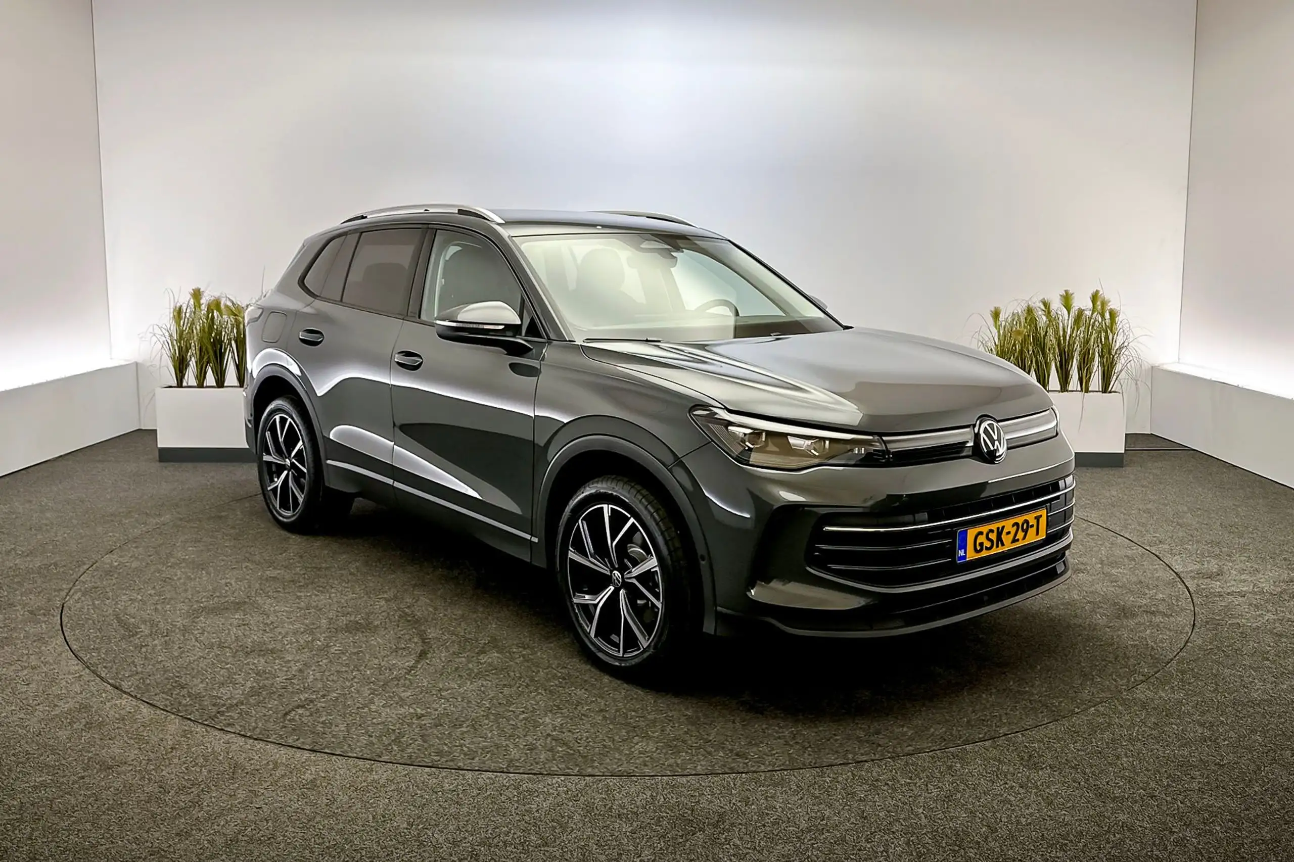 Volkswagen - Tiguan