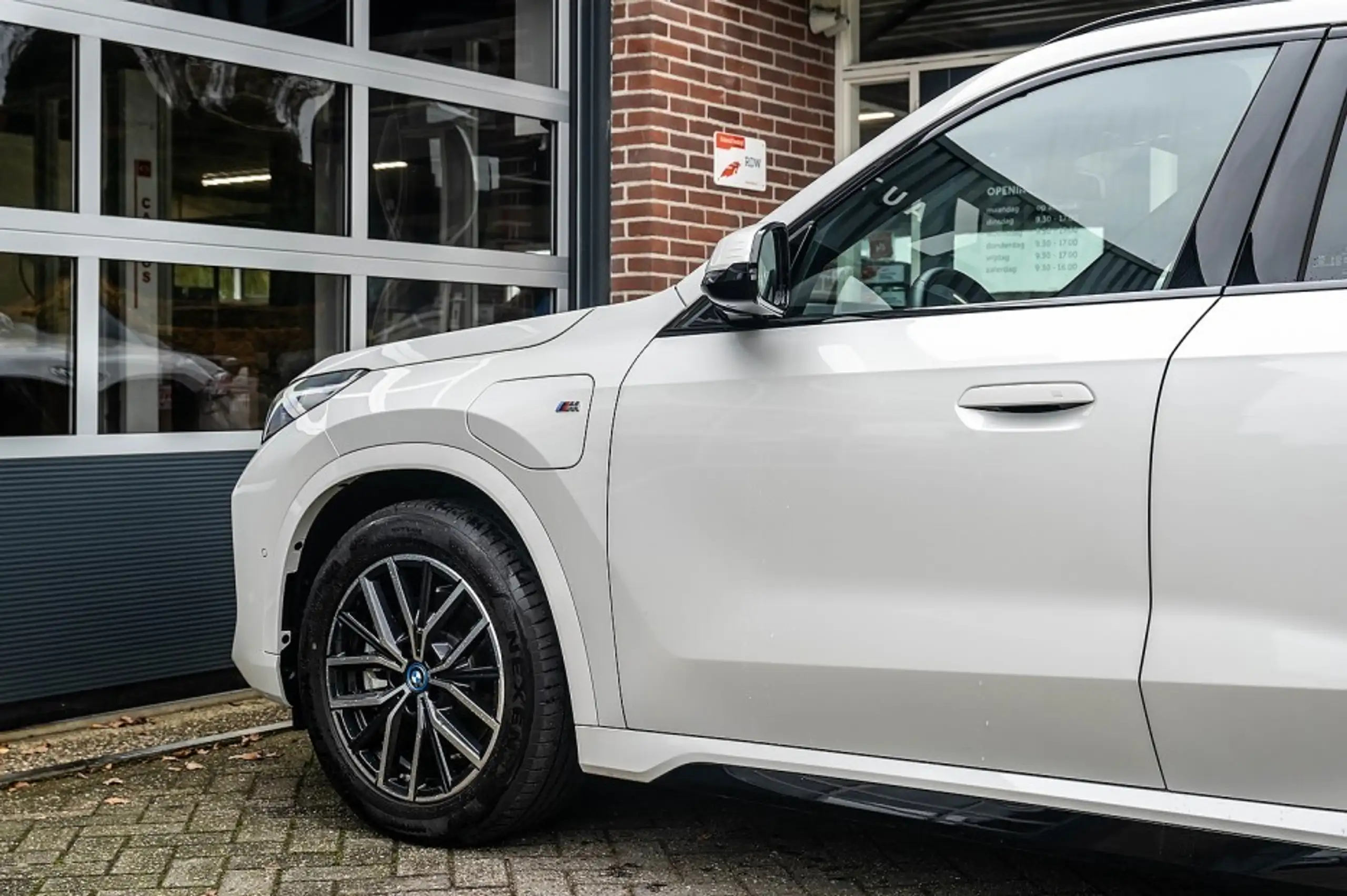 BMW - X1