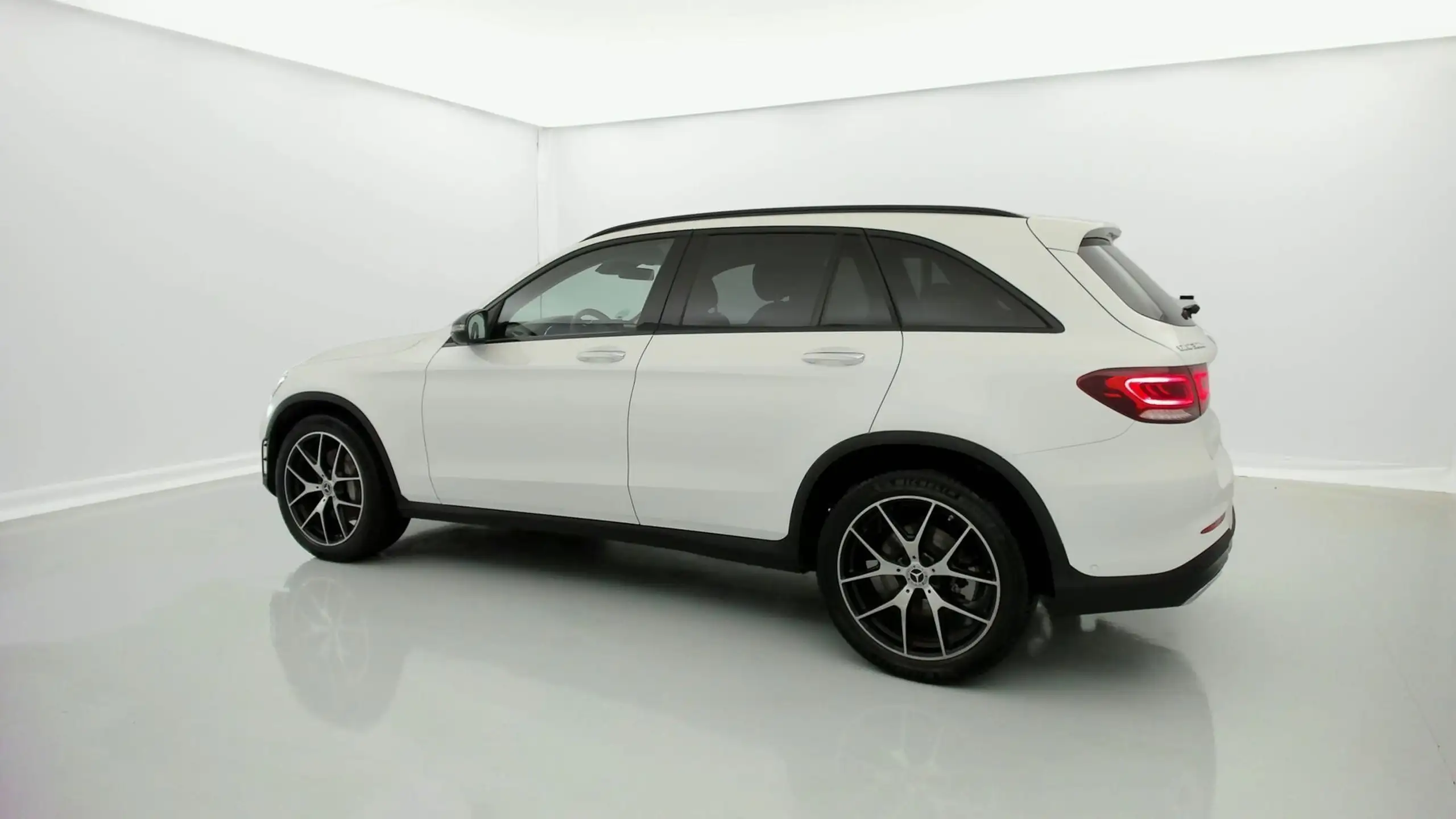 Mercedes-Benz - GLC 300