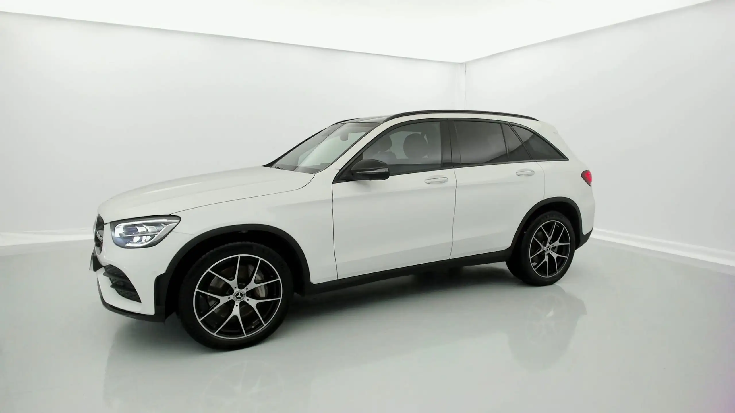 Mercedes-Benz - GLC 300