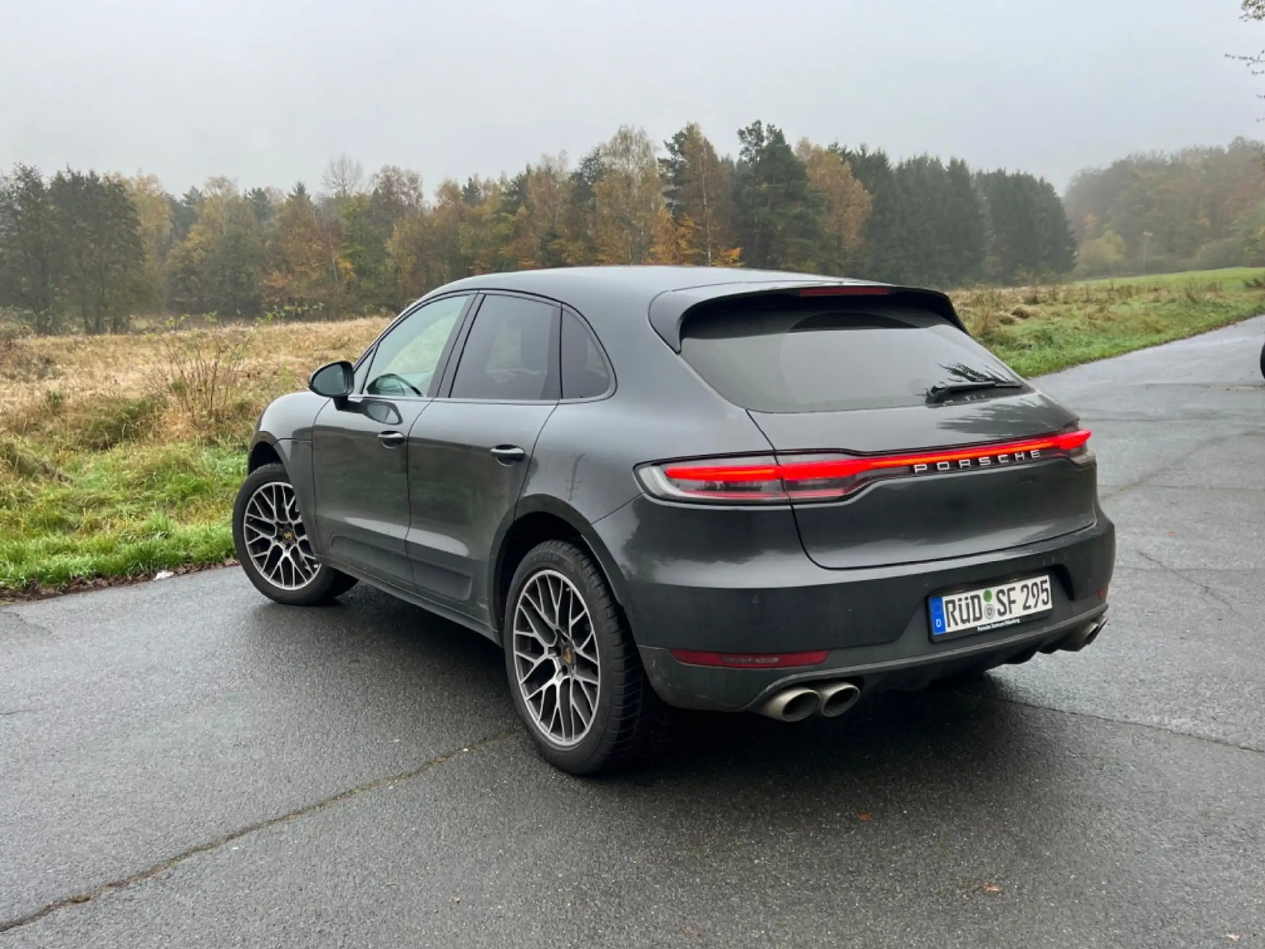 Porsche - Macan