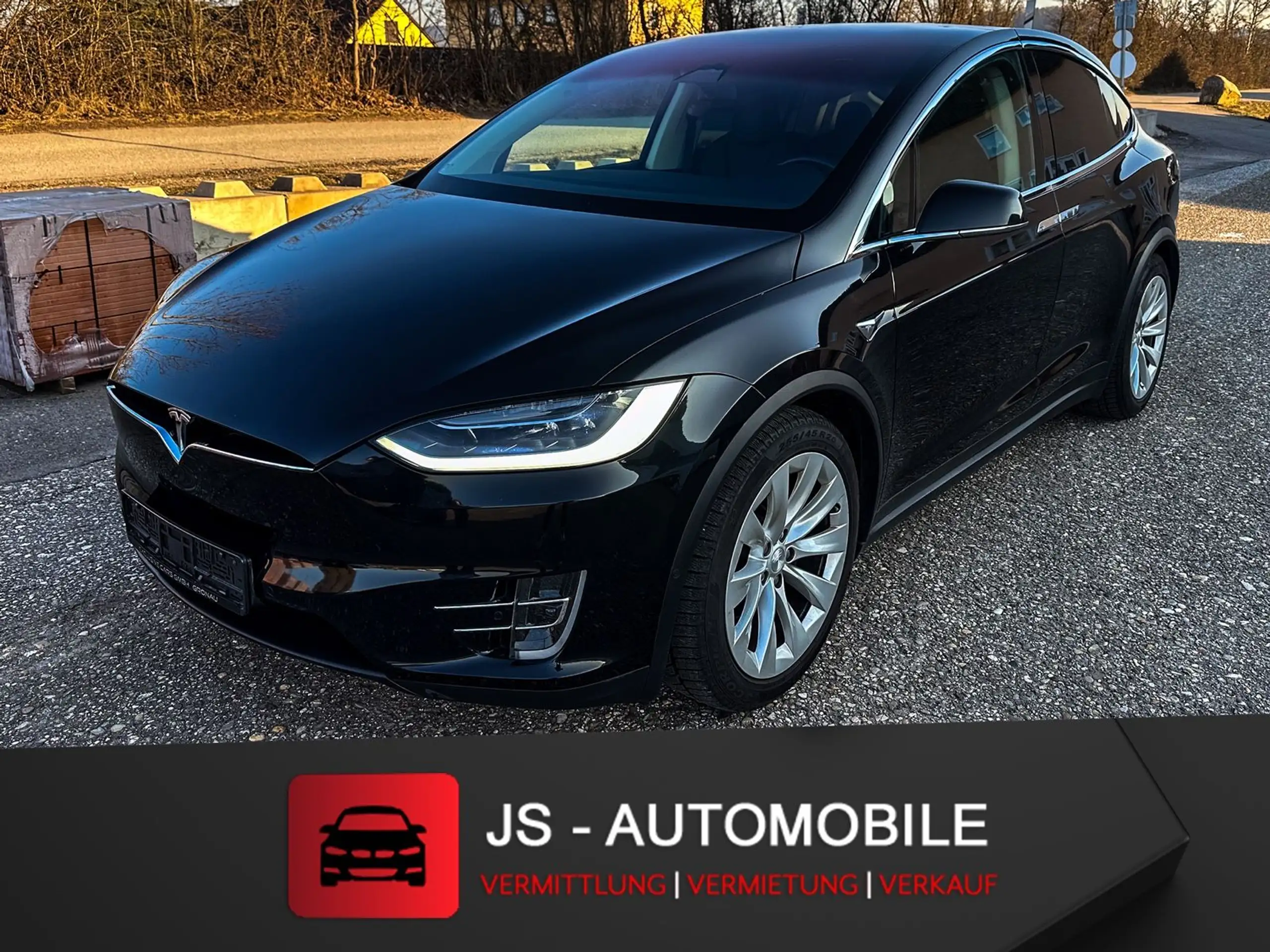 Tesla - Model X