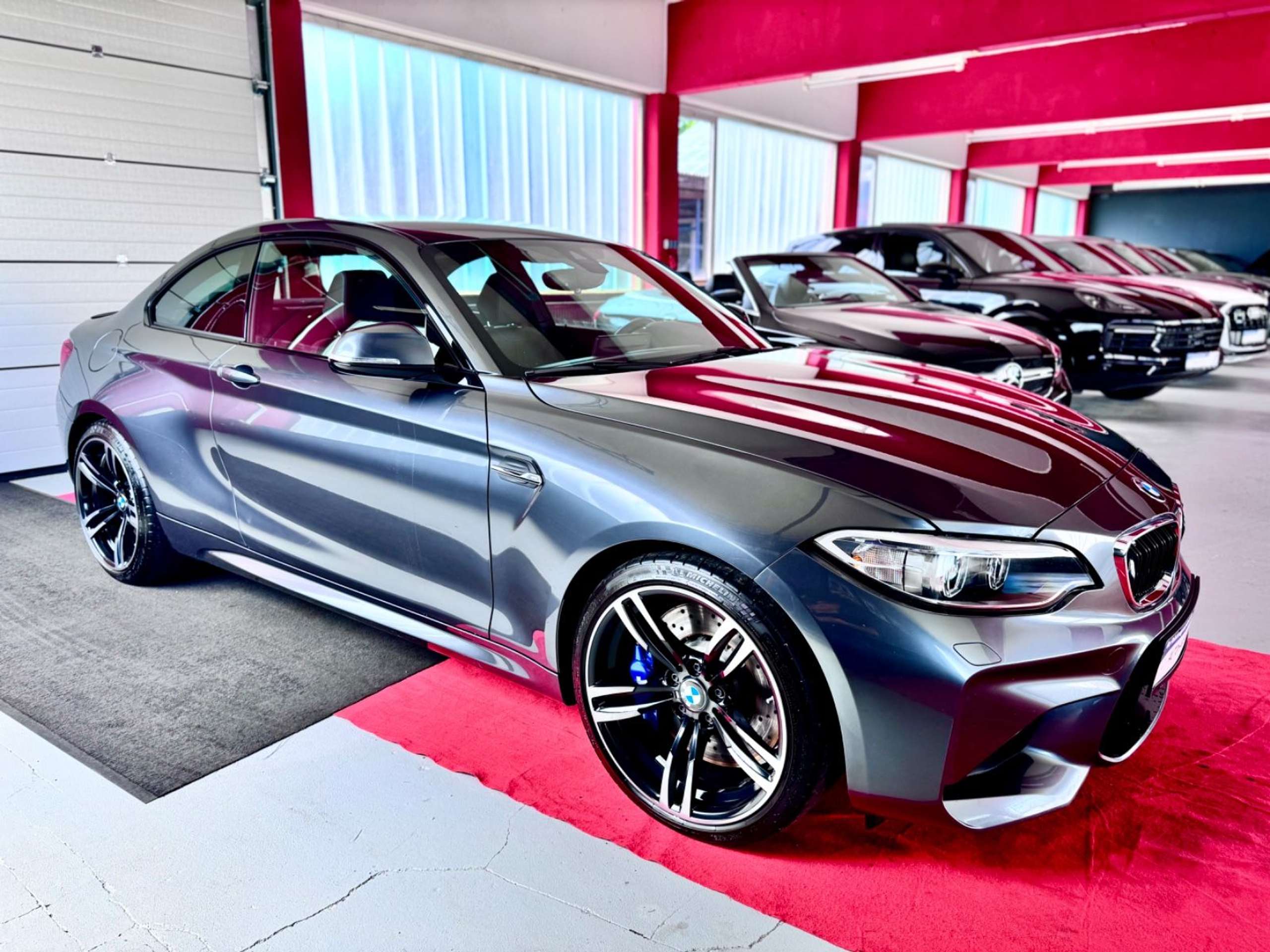 BMW - M2