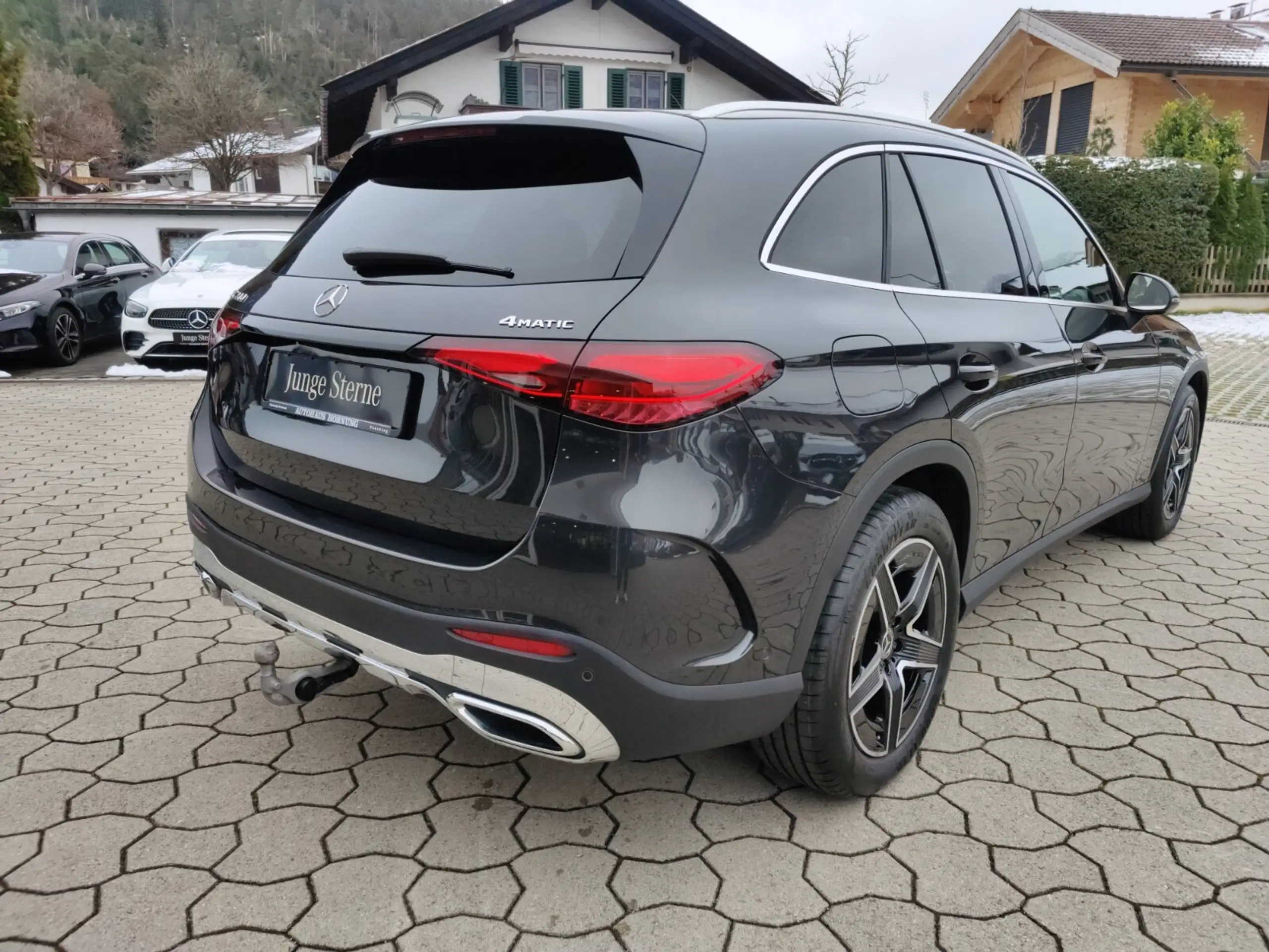 Mercedes-Benz - GLC 200