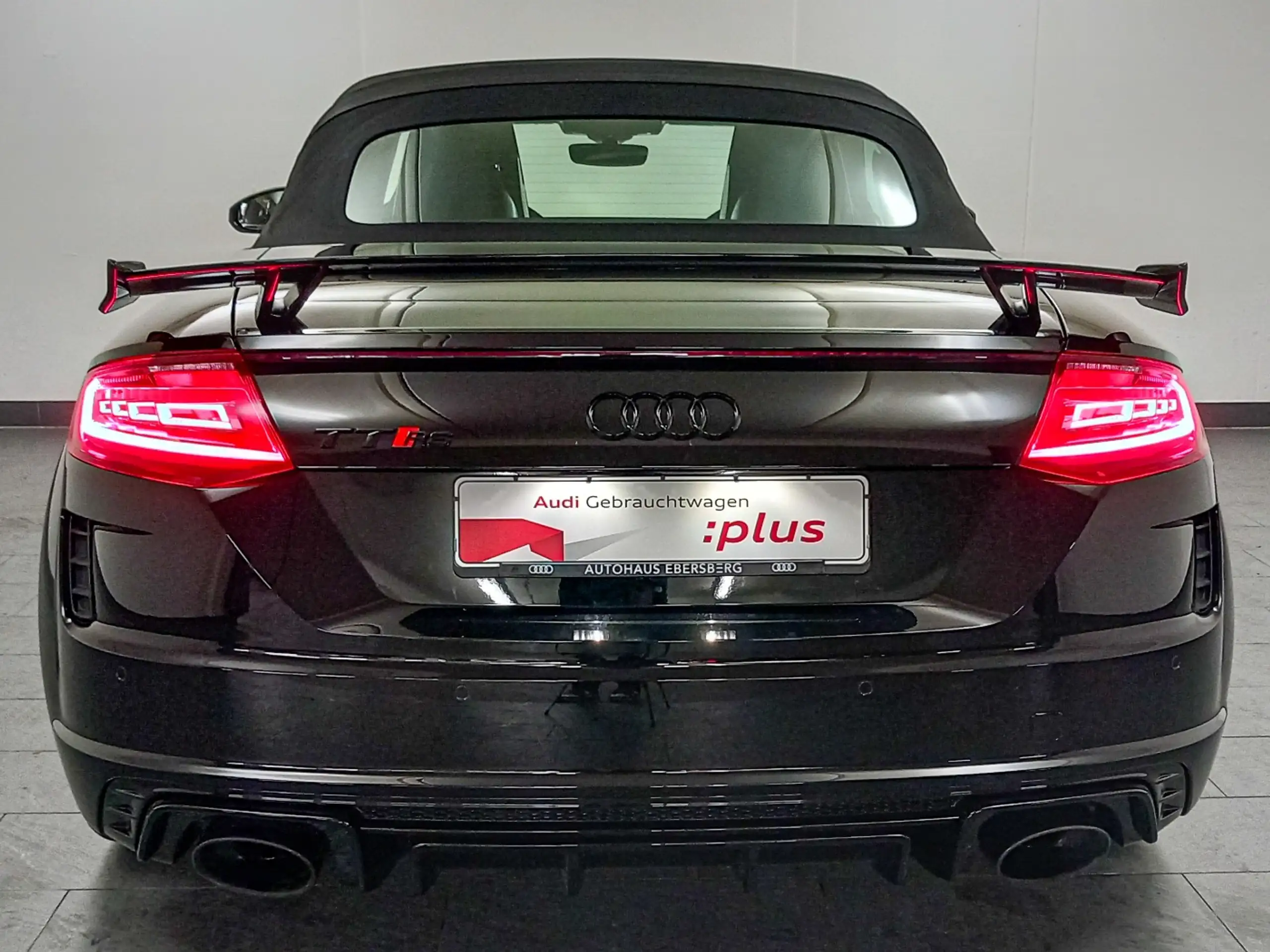 Audi - TT RS