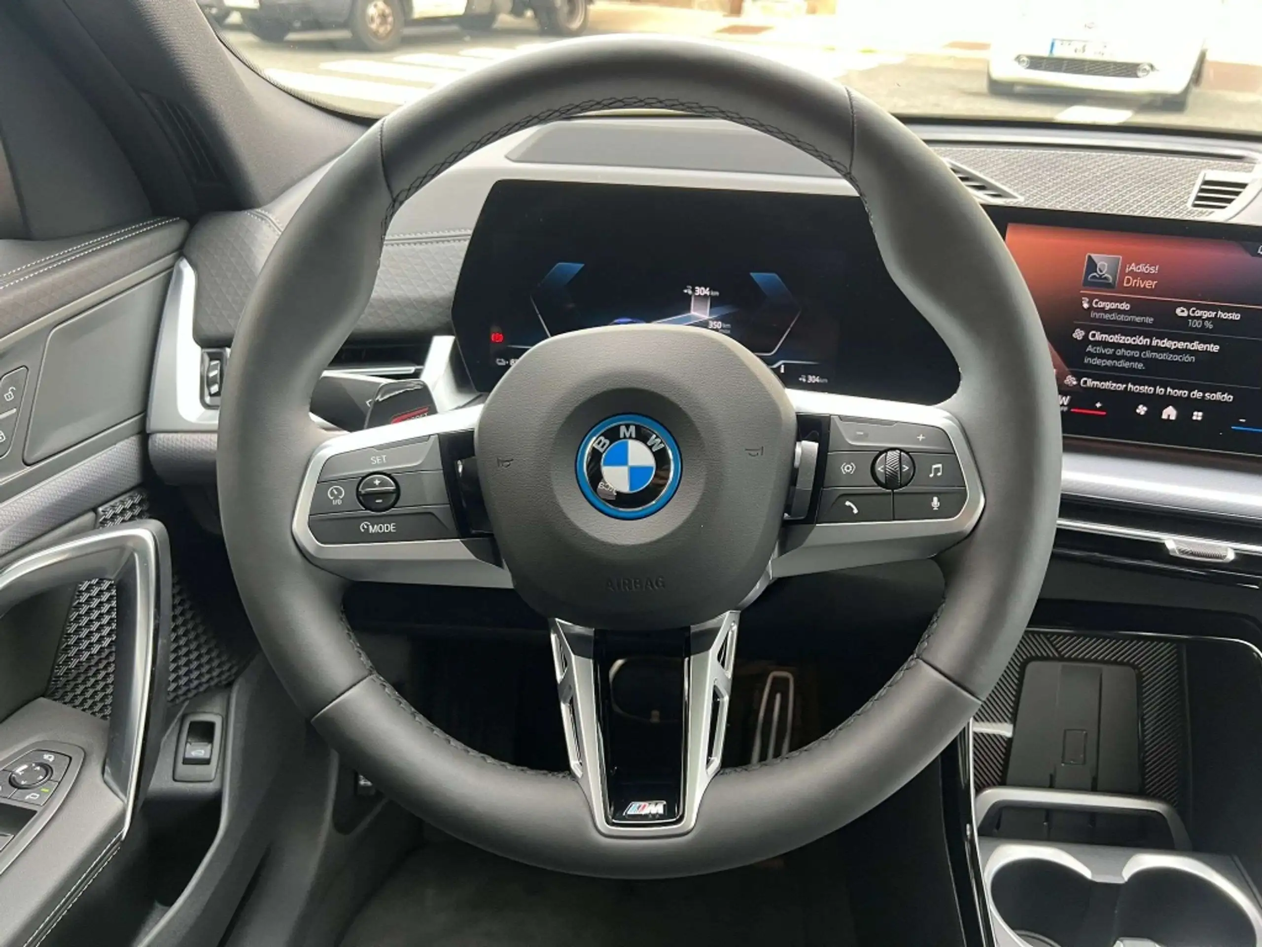 BMW - iX