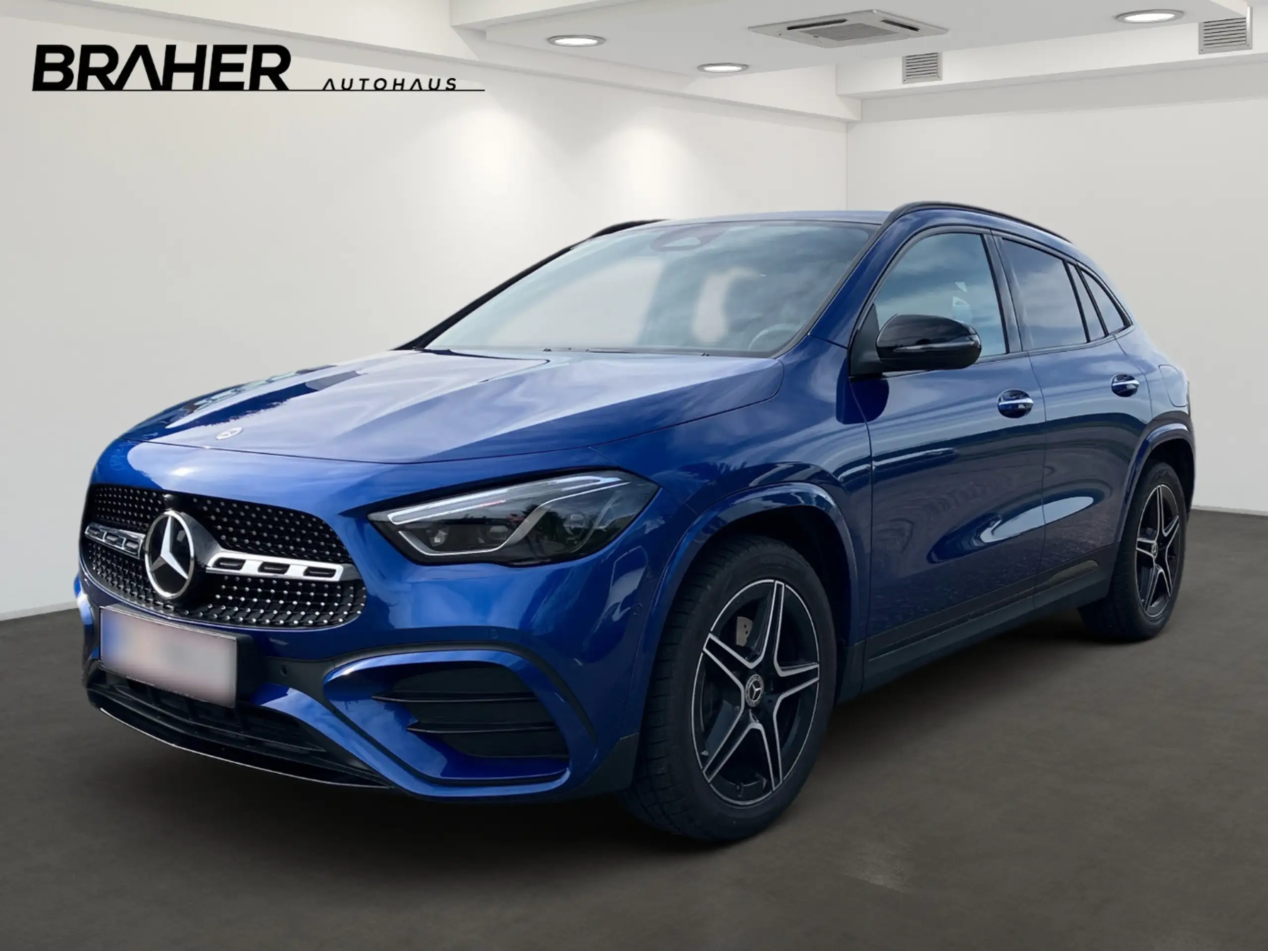 Mercedes-Benz - GLA 200