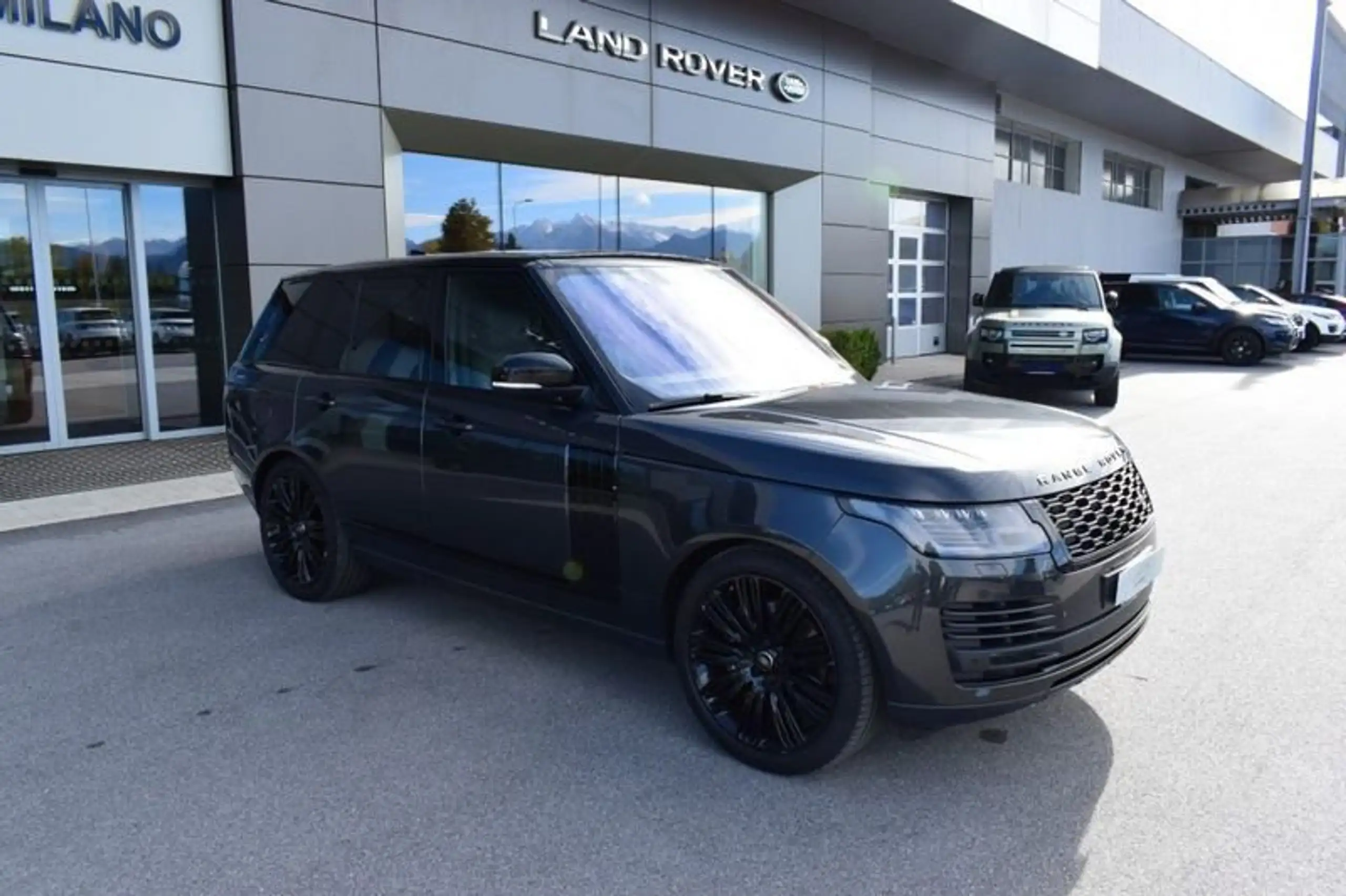 Land Rover - Range Rover