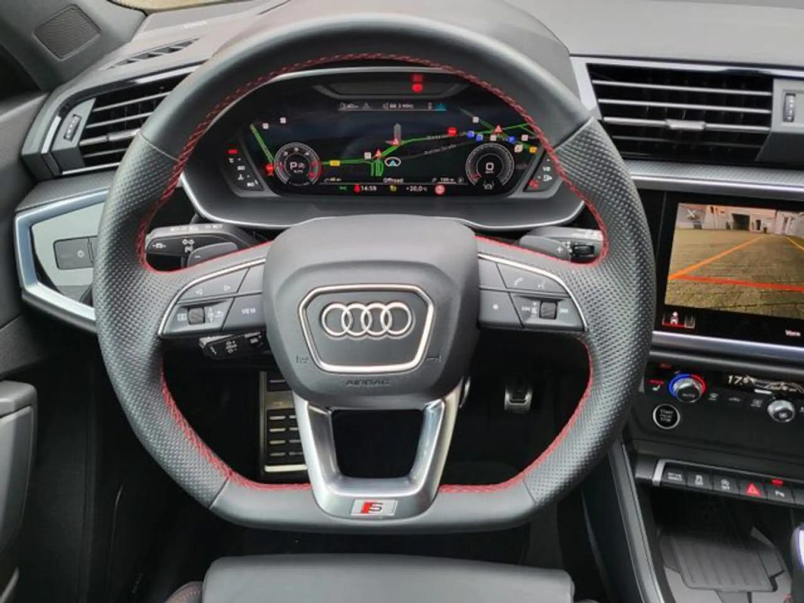 Audi - Q3