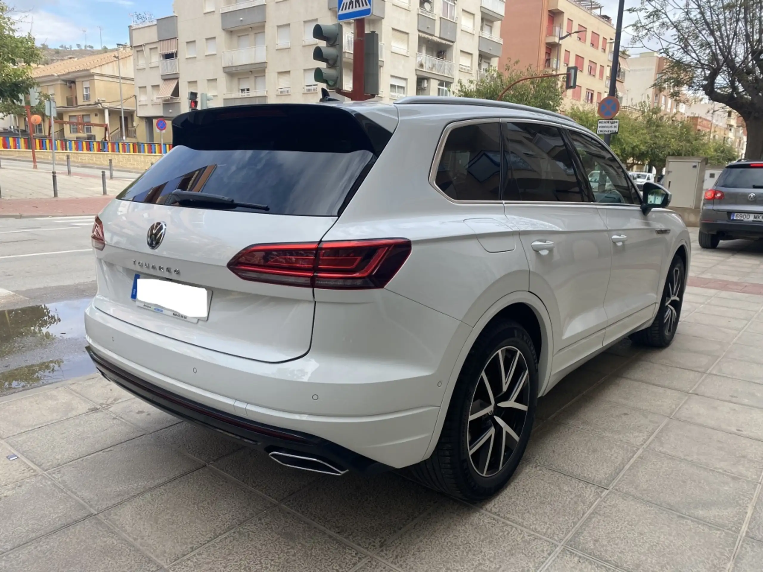 Volkswagen - Touareg