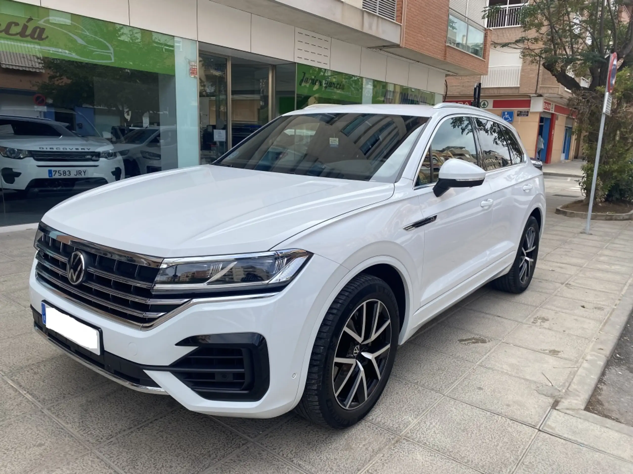 Volkswagen - Touareg